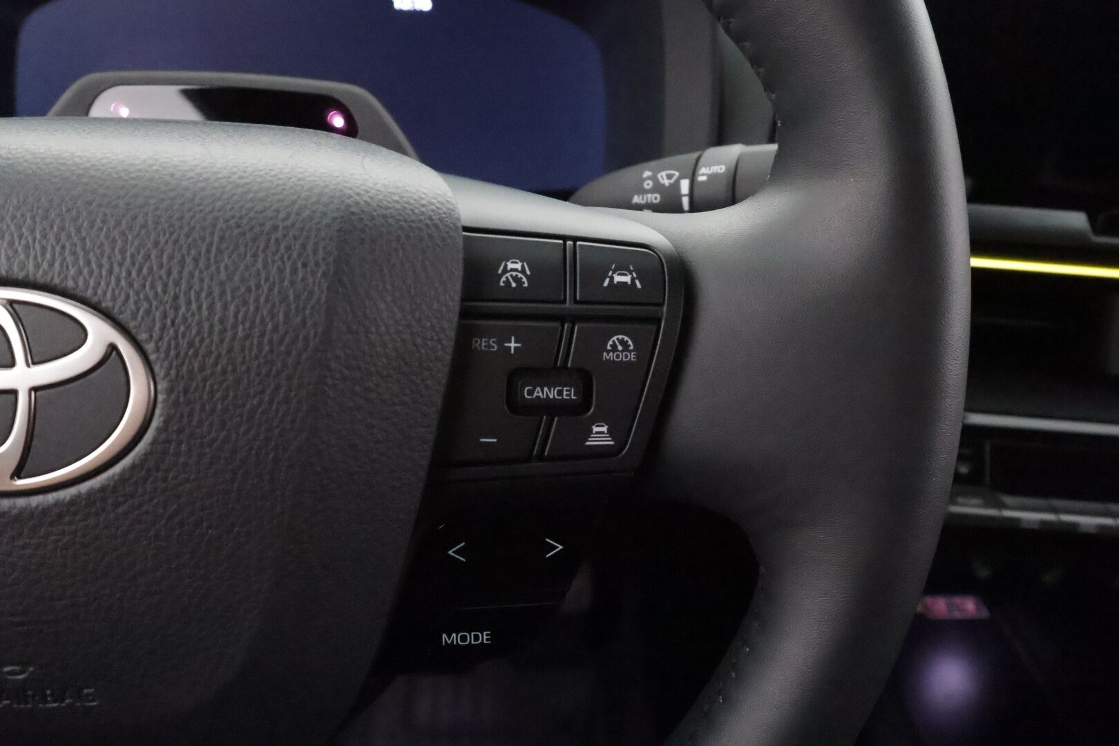 Toyota C-HR 2024 2,0 Plug-in Hybrid Premiere Edition - | JBL | Lasikatto | HUD | ACC | LED | 360 | Sähköpenkki | Kaistavahti | Katveavustin | Navi | Keyless | 1-om Suomi-auto | Kahdet renkaat | Merkkihuollot | 2x Latauskaapelit |