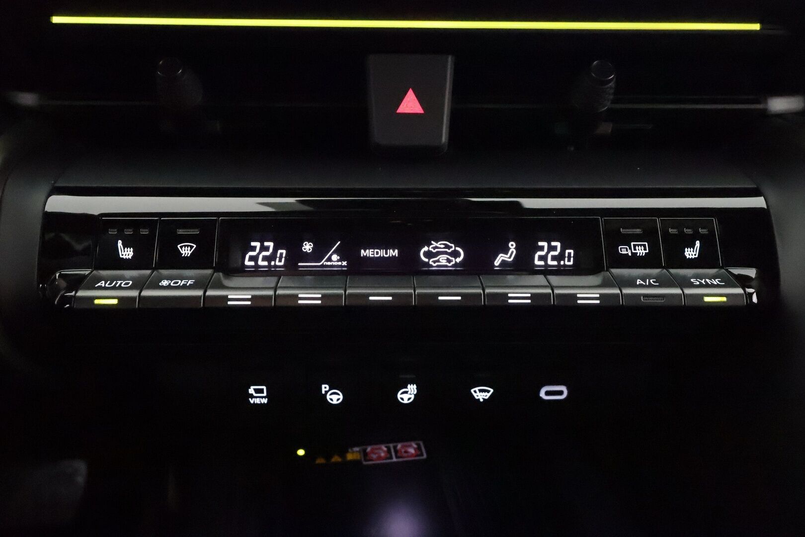 Toyota C-HR 2024 2,0 Plug-in Hybrid Premiere Edition - | JBL | Lasikatto | HUD | ACC | LED | 360 | Sähköpenkki | Kaistavahti | Katveavustin | Navi | Keyless | 1-om Suomi-auto | Kahdet renkaat | Merkkihuollot | 2x Latauskaapelit |