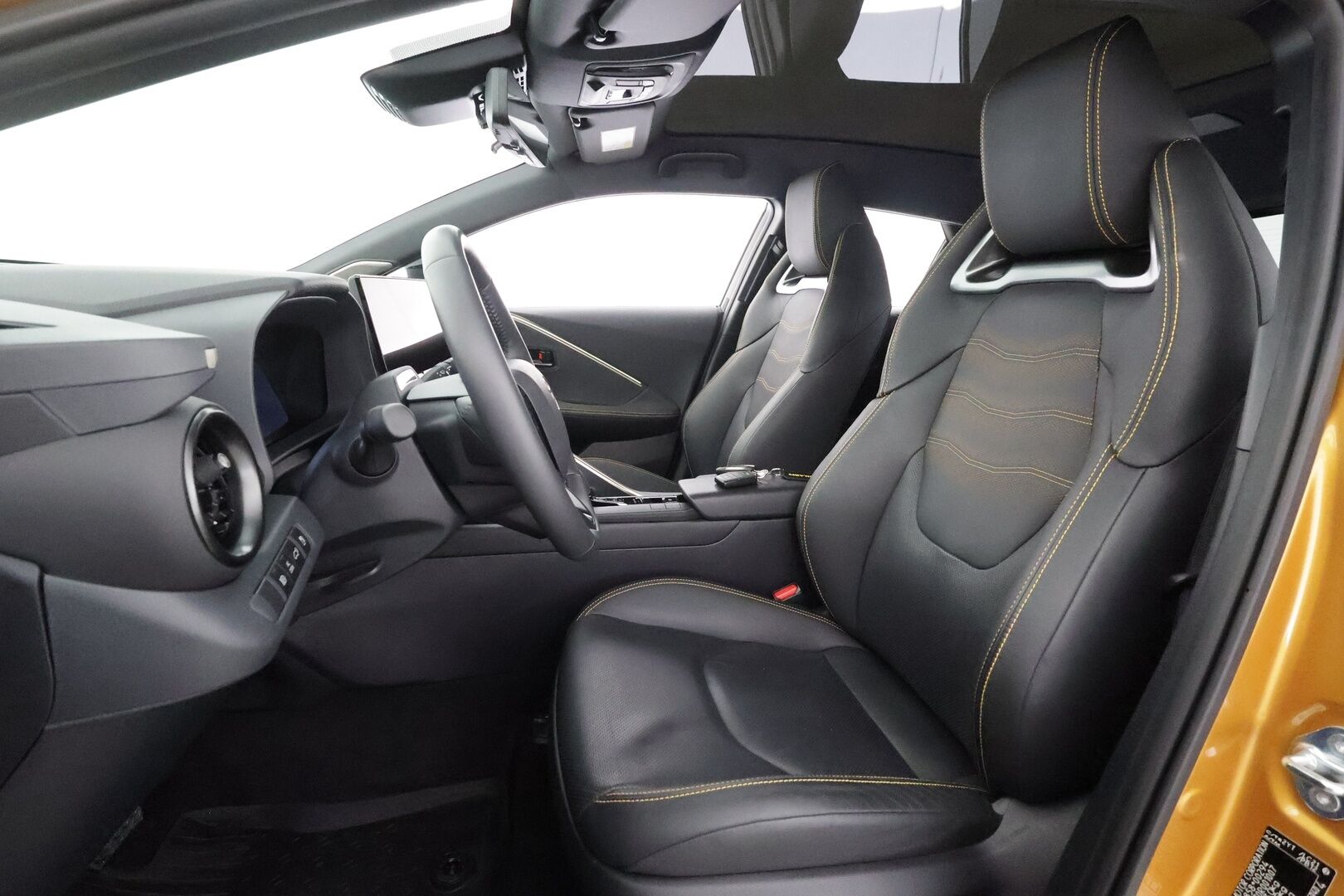 Toyota C-HR 2024 2,0 Plug-in Hybrid Premiere Edition - | JBL | Lasikatto | HUD | ACC | LED | 360 | Sähköpenkki | Kaistavahti | Katveavustin | Navi | Keyless | 1-om Suomi-auto | Kahdet renkaat | Merkkihuollot | 2x Latauskaapelit |