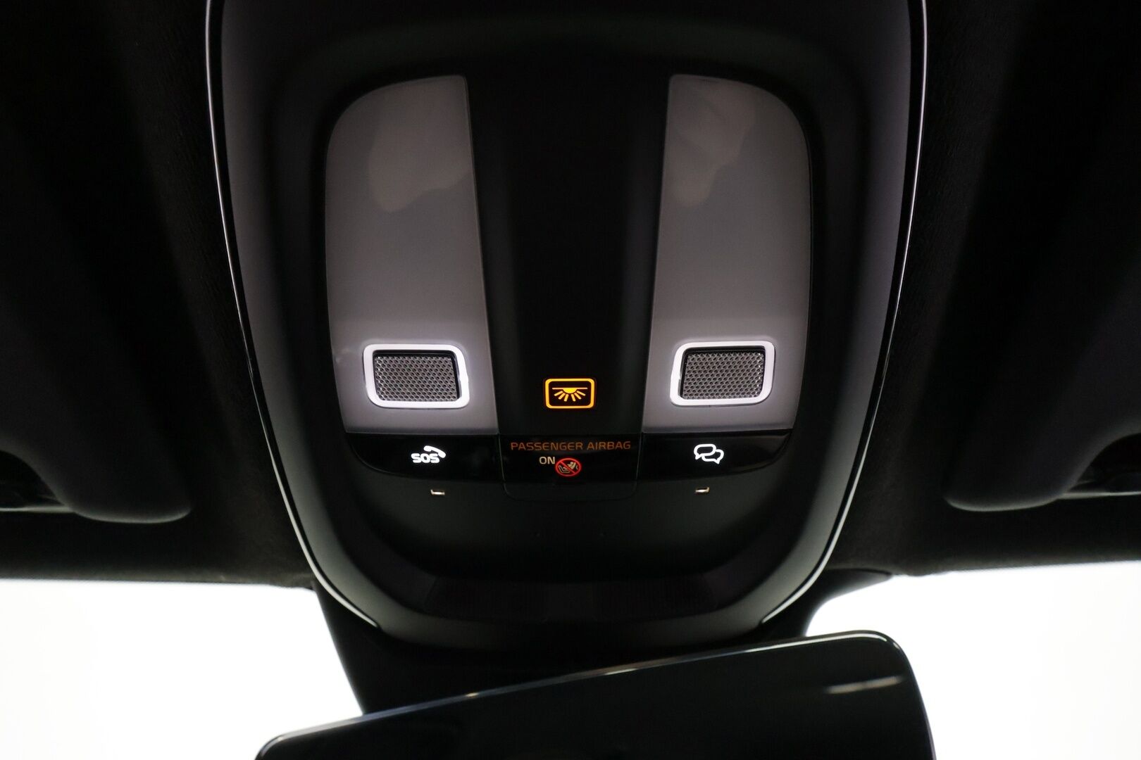 Volvo XC40 2024 B3 MHEV Business Plus Dark DCT aut - | ACC | LED | Muistipenkki | P.Kamera | High Performance audio | Sporttipenkit | Ratinlämmitys | Keyless | Apple&Android | 1.Om Suomi-auto | Kahdet Renkaat | Merkkihuollettu |