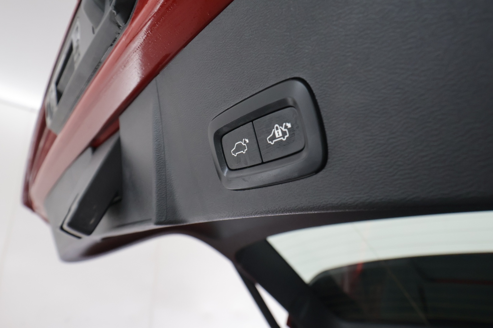 Volvo XC40 2024 B3 MHEV Business Plus Dark DCT aut - | ACC | LED | Muistipenkki | P.Kamera | High Performance audio | Sporttipenkit | Ratinlämmitys | Keyless | Apple&Android | 1.Om Suomi-auto | Kahdet Renkaat | Merkkihuollettu |
