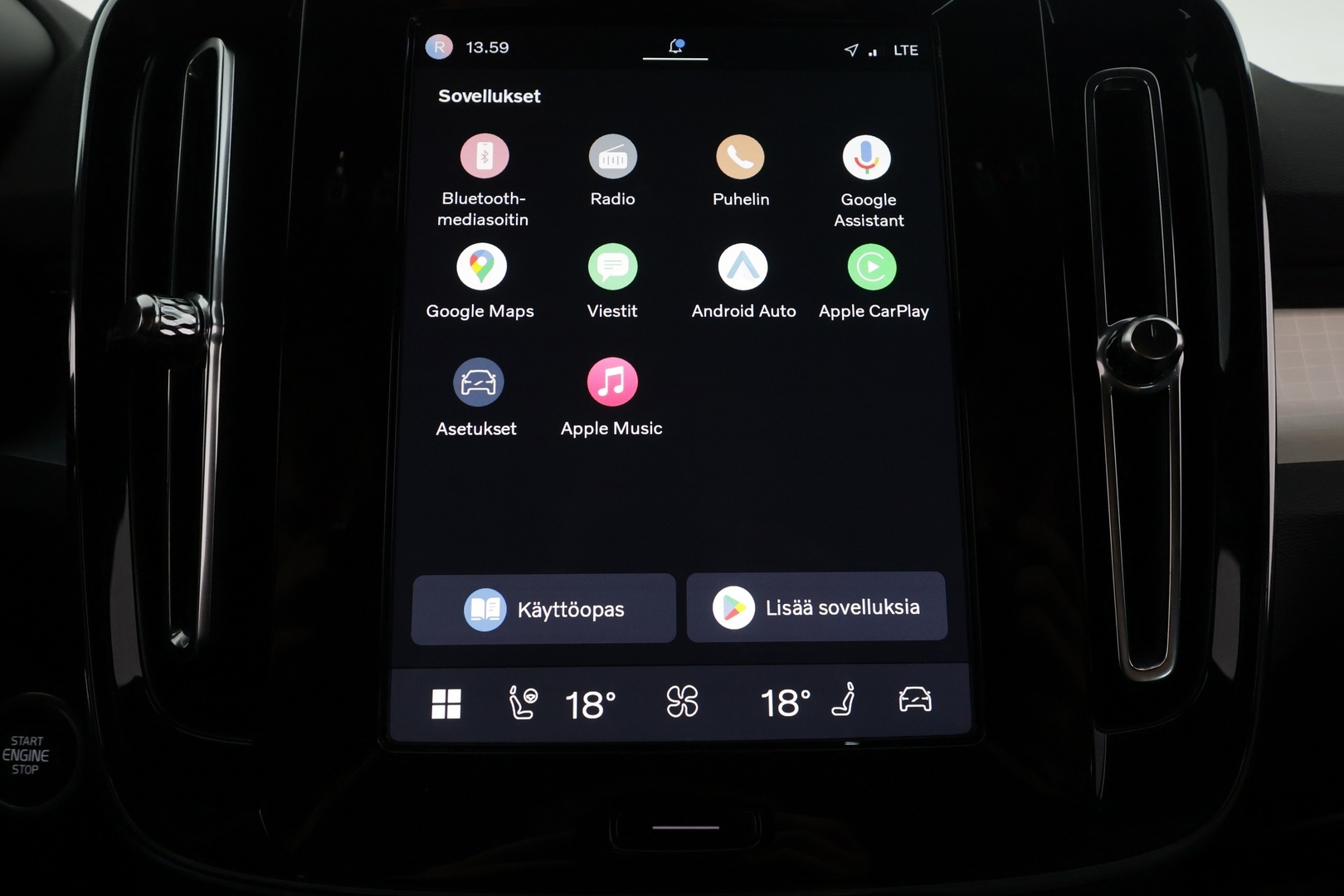 Volvo XC40 2024 B3 MHEV Business Plus Dark DCT aut - | ACC | LED | Muistipenkki | P.Kamera | High Performance audio | Sporttipenkit | Ratinlämmitys | Keyless | Apple&Android | 1.Om Suomi-auto | Kahdet Renkaat | Merkkihuollettu |