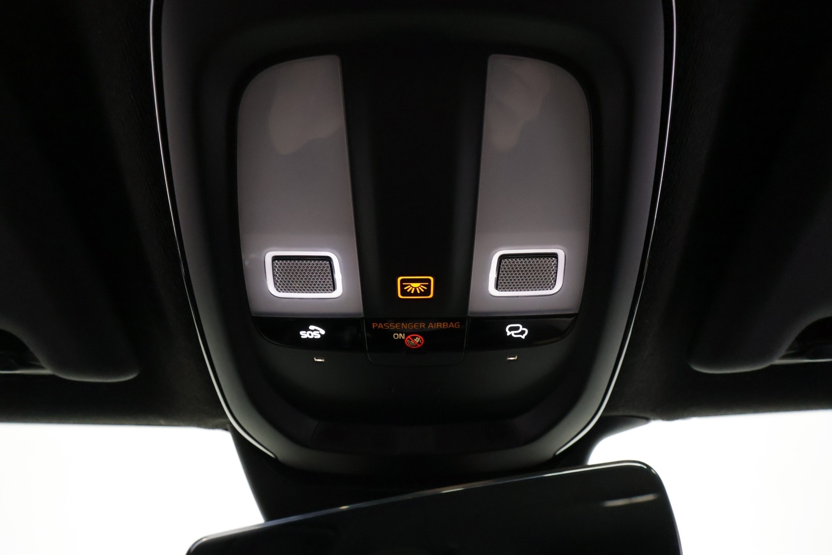 Volvo XC40 2024 B3 MHEV Business Plus Dark DCT aut - | ACC | LED | Muistipenkki | P.Kamera | High Performance audio | Sporttipenkit | Ratinlämmitys | Keyless | Apple&Android | 1.Om Suomi-auto | Kahdet Renkaat | Merkkihuollettu |