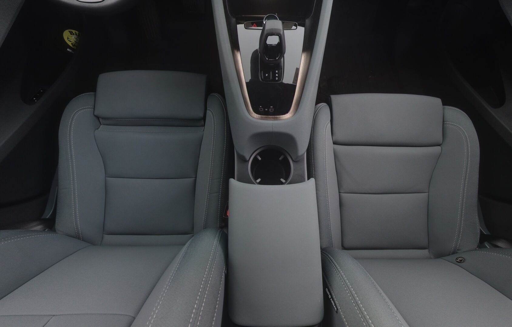 POLESTAR 2 2021 Long Range Dual Motor, 300kW, 78kWh / Pilot&Plus Paketti / Adapt.Vakkari / 360° Kamera / Harman&Kardon / Lasikatto / KeylessGo* - Merkkihuollettu / 2x Polestar Aluvanteet!