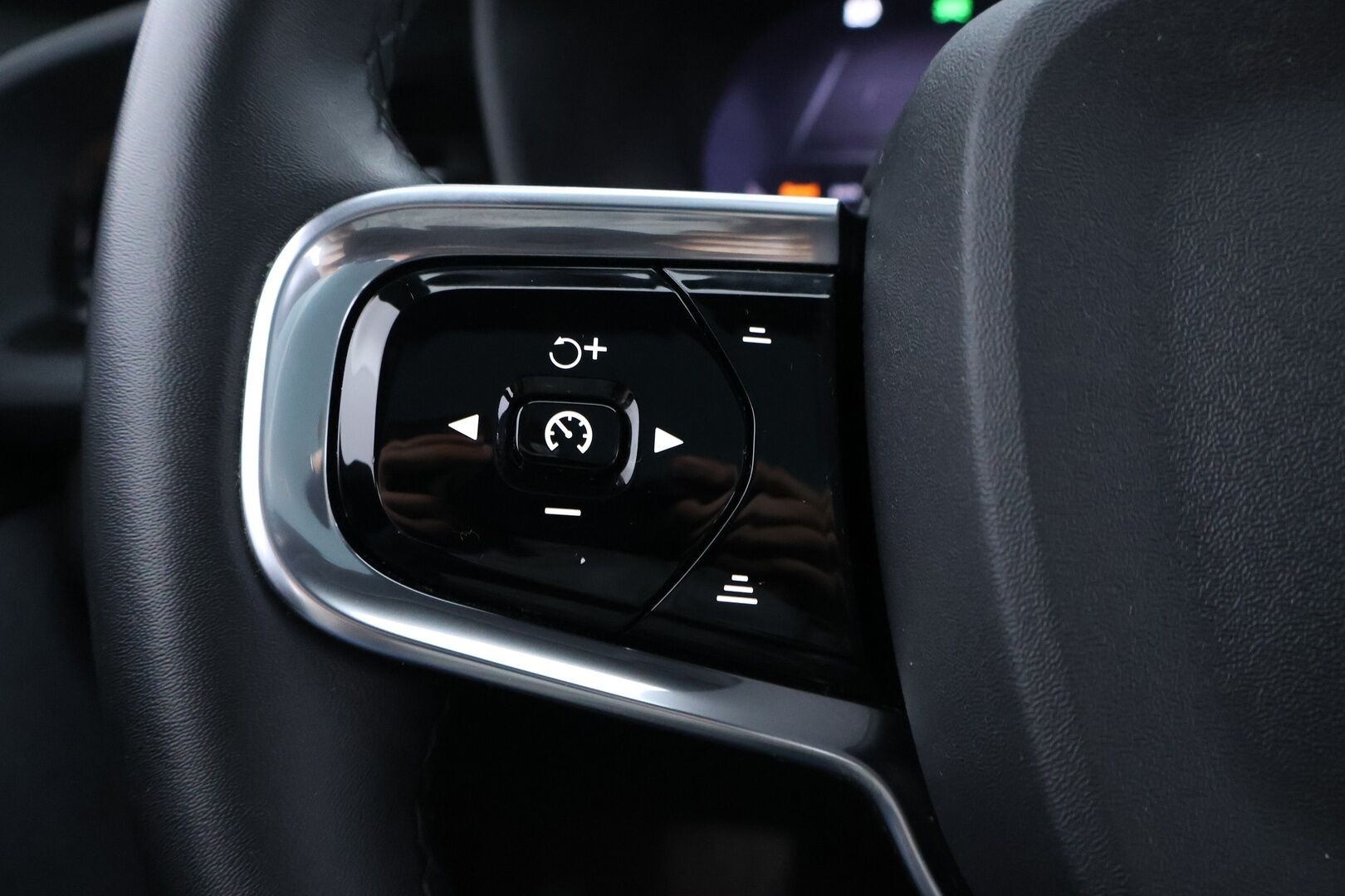 POLESTAR 2 2021 Long Range Dual Motor, 300kW, 78kWh / Pilot&Plus Paketti / Adapt.Vakkari / 360° Kamera / Harman&Kardon / Lasikatto / KeylessGo* - Merkkihuollettu / 2x Polestar Aluvanteet!