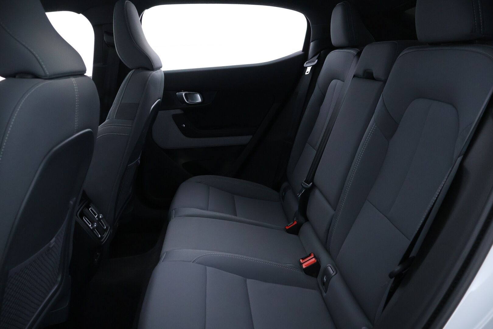 POLESTAR 2 2021 Long Range Dual Motor, 300kW, 78kWh / Pilot&Plus Paketti / Adapt.Vakkari / 360° Kamera / Harman&Kardon / Lasikatto / KeylessGo* - Merkkihuollettu / 2x Polestar Aluvanteet!