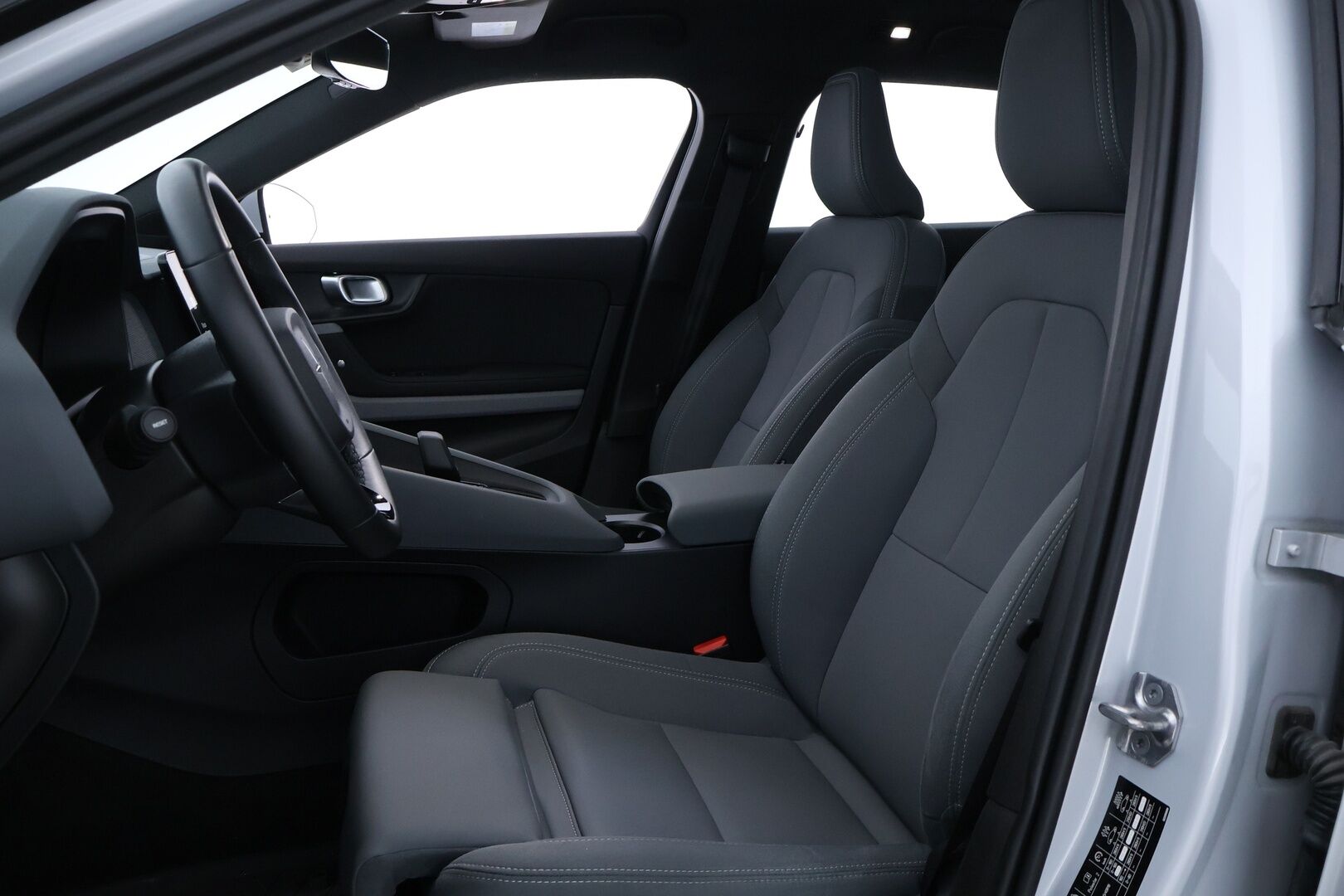 POLESTAR 2 2021 Long Range Dual Motor, 300kW, 78kWh / Pilot&Plus Paketti / Adapt.Vakkari / 360° Kamera / Harman&Kardon / Lasikatto / KeylessGo* - Merkkihuollettu / 2x Polestar Aluvanteet!