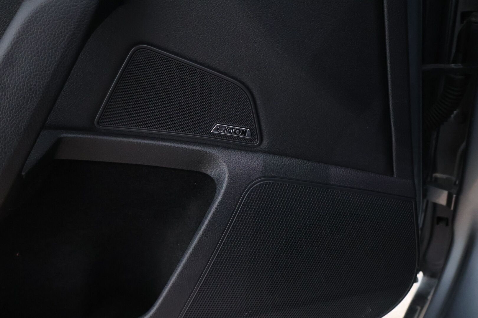 SKODA SUPERB 2019 Combi 2,0 TDI 190 4x4 L&K DSG / Adapt. vakkari / Webasto / Canton / Ilmastoidut muistipenkit / Keyless / Koukku / - HULLUT AVAJAISHULINAT KORKOTARJOUS 3,29 %