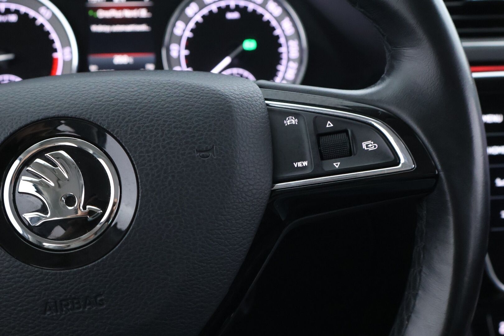 SKODA SUPERB 2019 Combi 2,0 TDI 190 4x4 L&K DSG / Adapt. vakkari / Webasto / Canton / Ilmastoidut muistipenkit / Keyless / Koukku / - HULLUT AVAJAISHULINAT KORKOTARJOUS 3,29 %