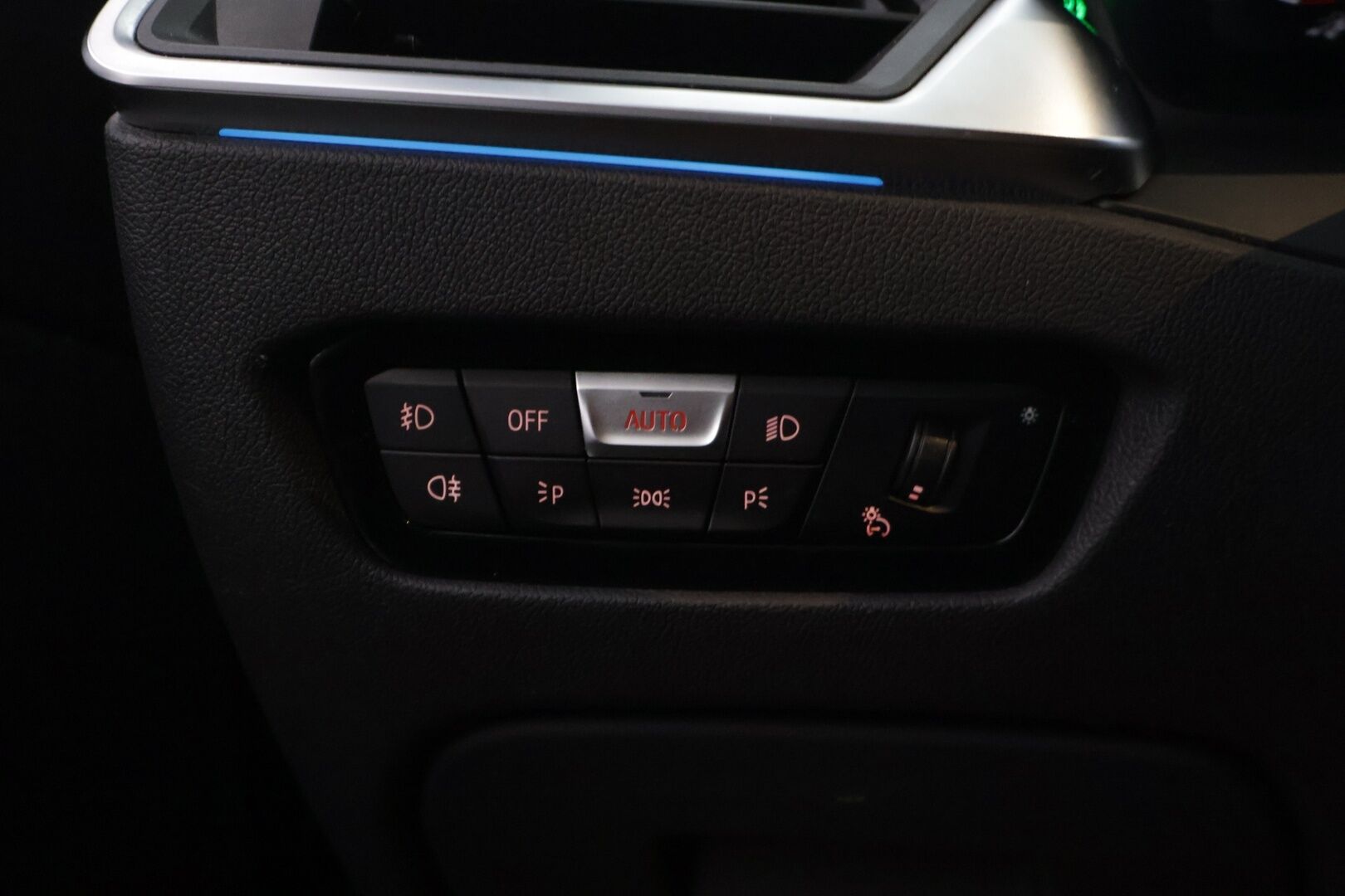 BMW 330 2021 G20 Sedan 330e xDrive* M Sport / Adapt.Vakkari / Hifit / Comfort Access / Peruutuskamera / Nahka-Alcantara * - HULLU BLACKWEEK KORKOTARJOUS 2,49%