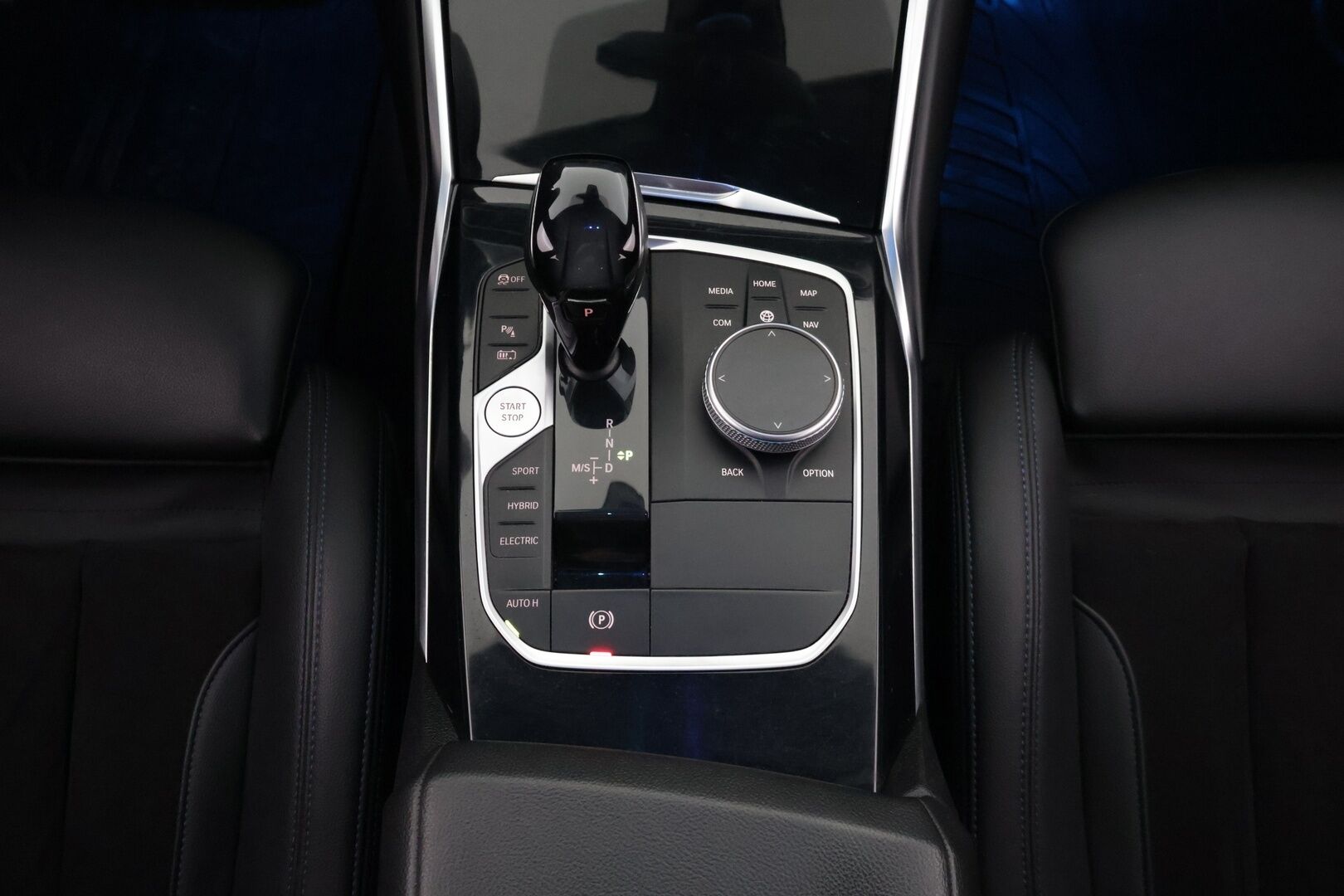 BMW 330 2021 G20 Sedan 330e xDrive* M Sport / Adapt.Vakkari / Hifit / Comfort Access / Peruutuskamera / Nahka-Alcantara * - HULLU BLACKWEEK KORKOTARJOUS 2,49%