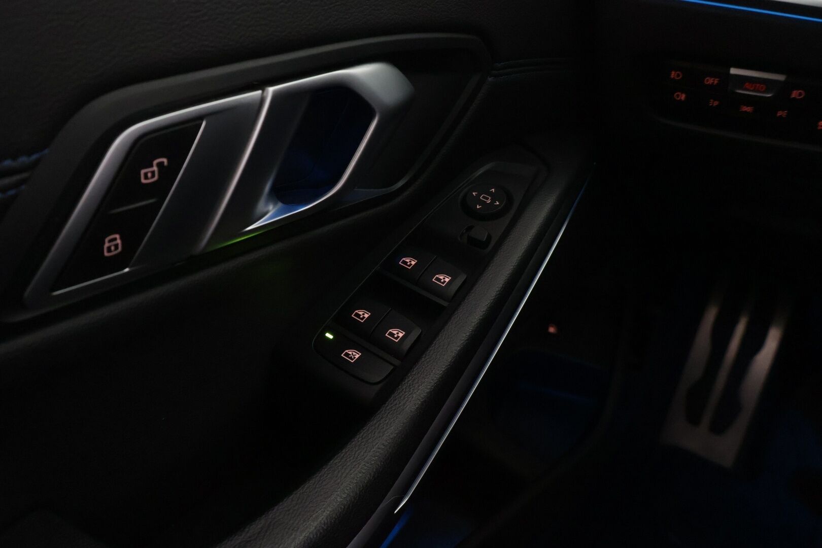 BMW 330 2021 G20 Sedan 330e xDrive* M Sport / Adapt.Vakkari / Hifit / Comfort Access / Peruutuskamera / Nahka-Alcantara * - HULLU BLACKWEEK KORKOTARJOUS 2,49%