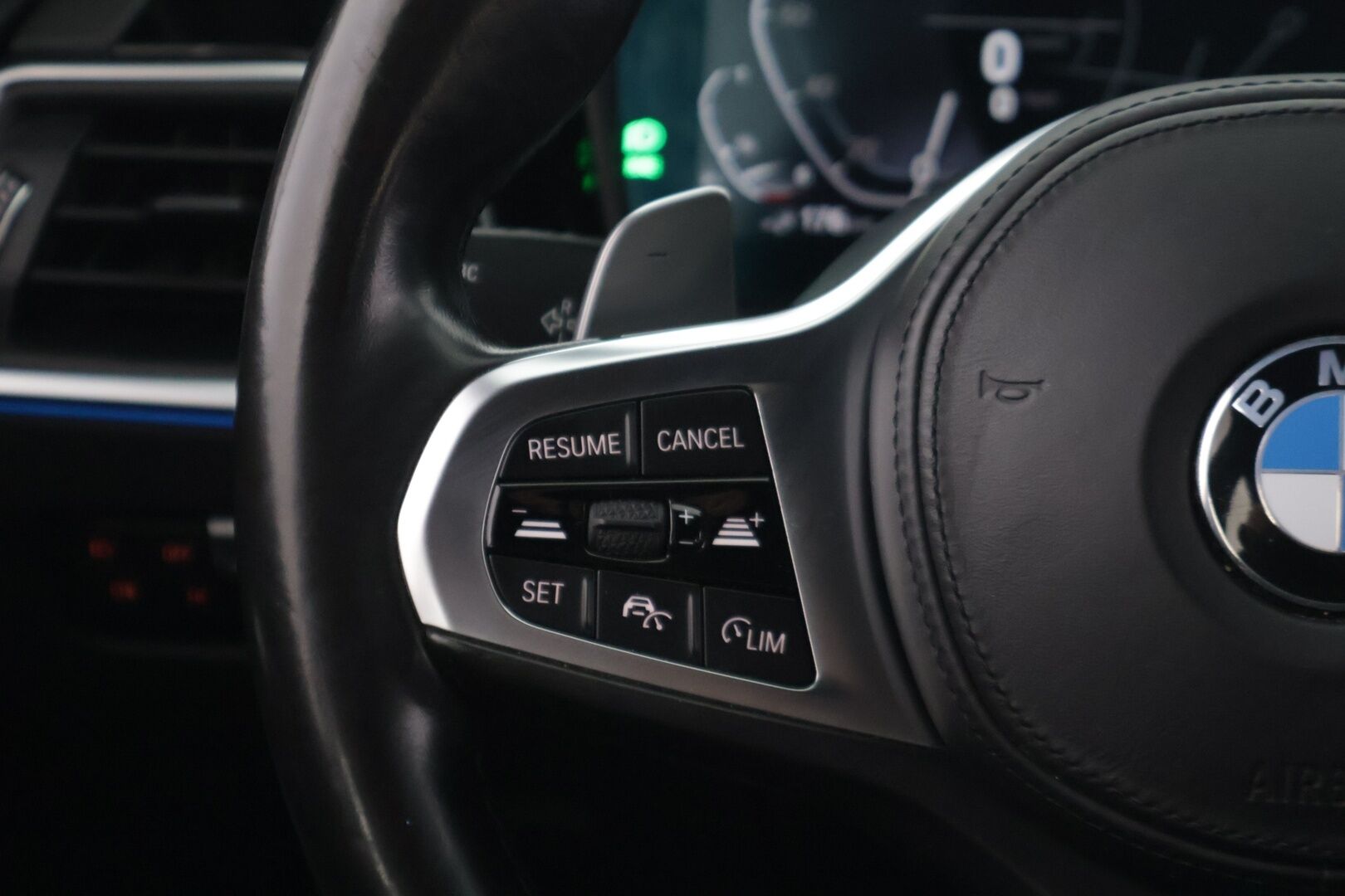 BMW 330 2021 G20 Sedan 330e xDrive* M Sport / Adapt.Vakkari / Hifit / Comfort Access / Peruutuskamera / Nahka-Alcantara * - HULLU BLACKWEEK KORKOTARJOUS 2,49%