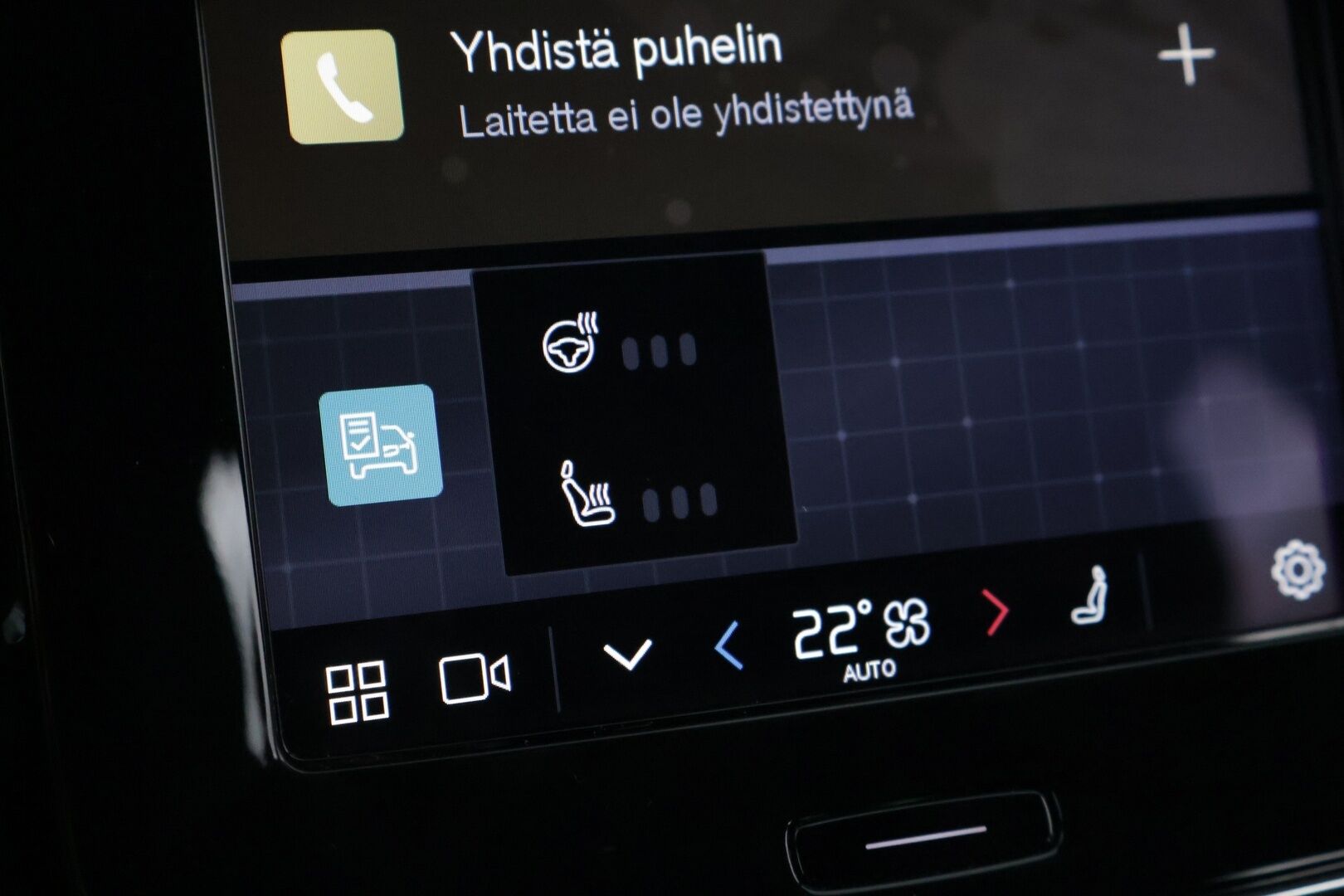 Volvo XC40 2021 Recharge Pure Electric P8 AWD R-Design / Adapt.Vakkari / Lämpöpumppu / Koukku / Digimittaristo / KeylessGo / Ratinlämmitin - Kahdet hyvät renkaat!