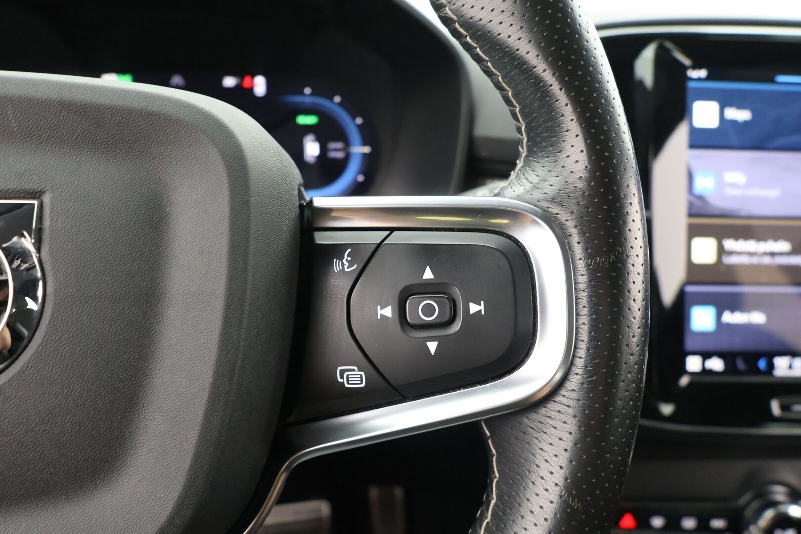 Volvo XC40 2021 P8 Recharge R-Design AWD aut. - ACC | Pilot Assist | BLIS | LED | VOC 