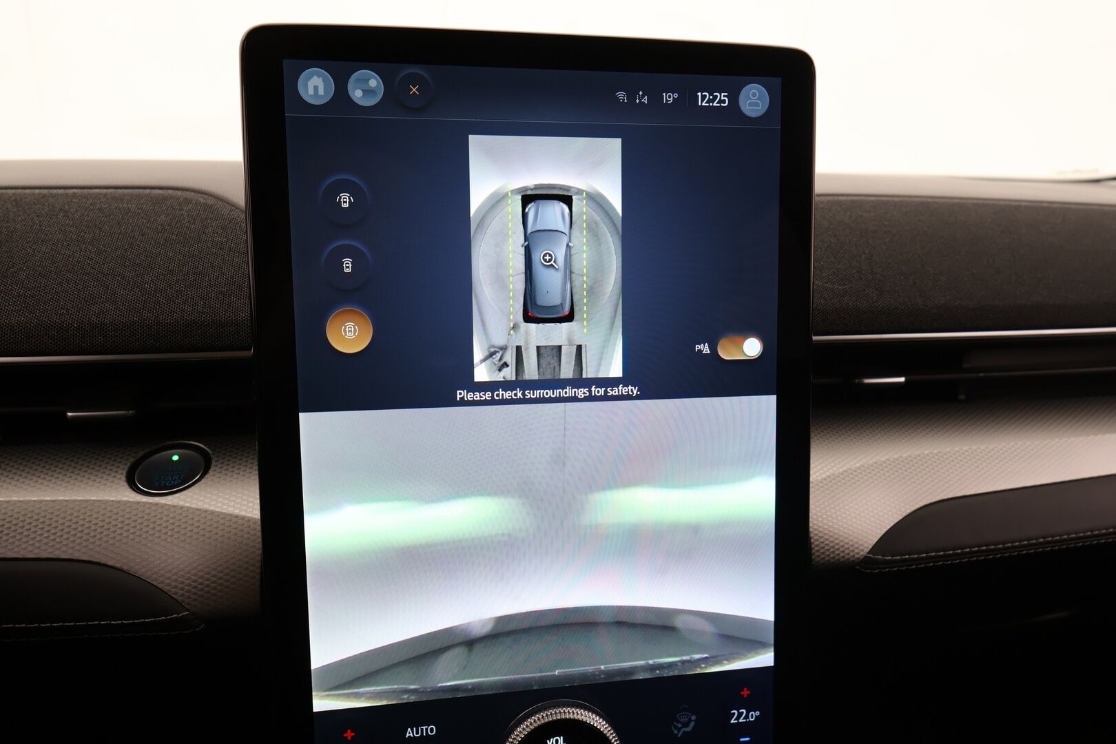 FORD MUSTANG MACH-E 2021 75kWh / Adapt.Vakkari / Lasikatto / B&O / 360° Kamera / Nahkasisusta / Muistipenkki / Koukku /