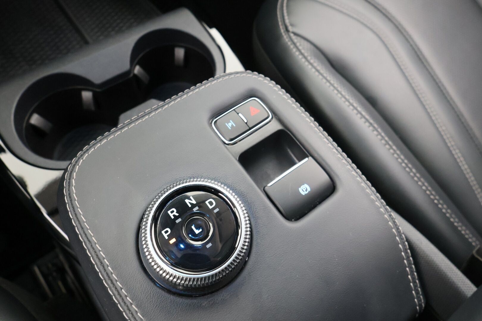 FORD MUSTANG MACH-E 2021 RWD 269hv * ACC / Lasikatto / B&O / 360°-kamera / Nahkasisusta / Muistipenkki / Koukku * - Huippuvarusteet / Hyvin pidetty / Huippusiisti!
