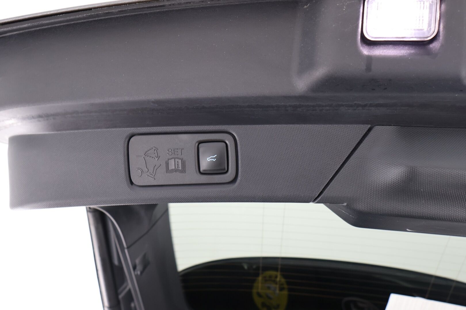 FORD MUSTANG MACH-E 2021 75kWh / Adapt.Vakkari / Lasikatto / B&O / 360° Kamera / Nahkasisusta / Muistipenkki / Koukku /