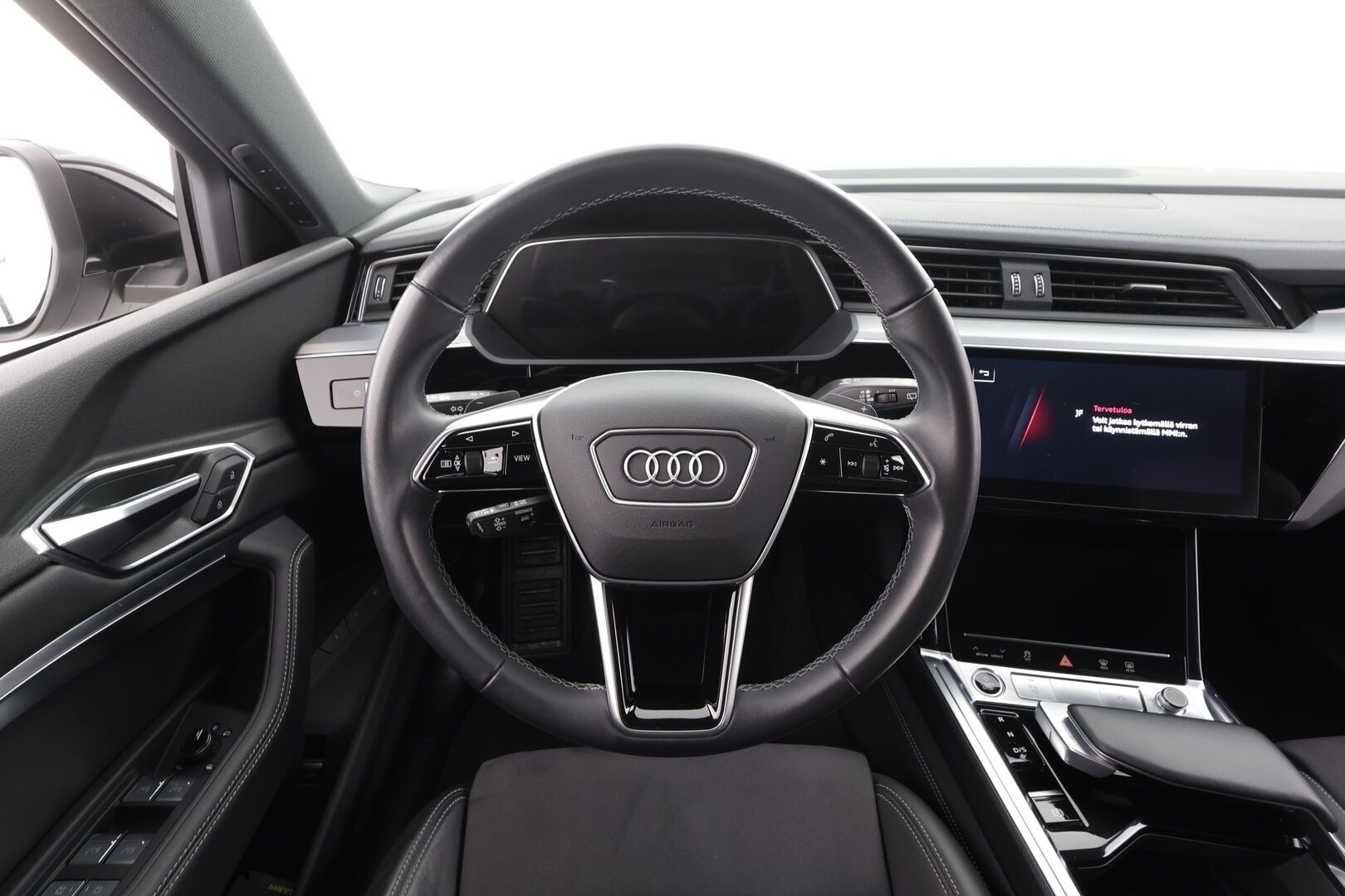 Audi Q8 e-tron 2024 50 quattro Launch Edition - | ACC | Lisälämmitin | Koukku | Ilma-Alusta | Matrix-LED | HUD | Muistipenkki | Keyless | Apple&Android | Merkkihuollettu | Kahdet Renkaat |