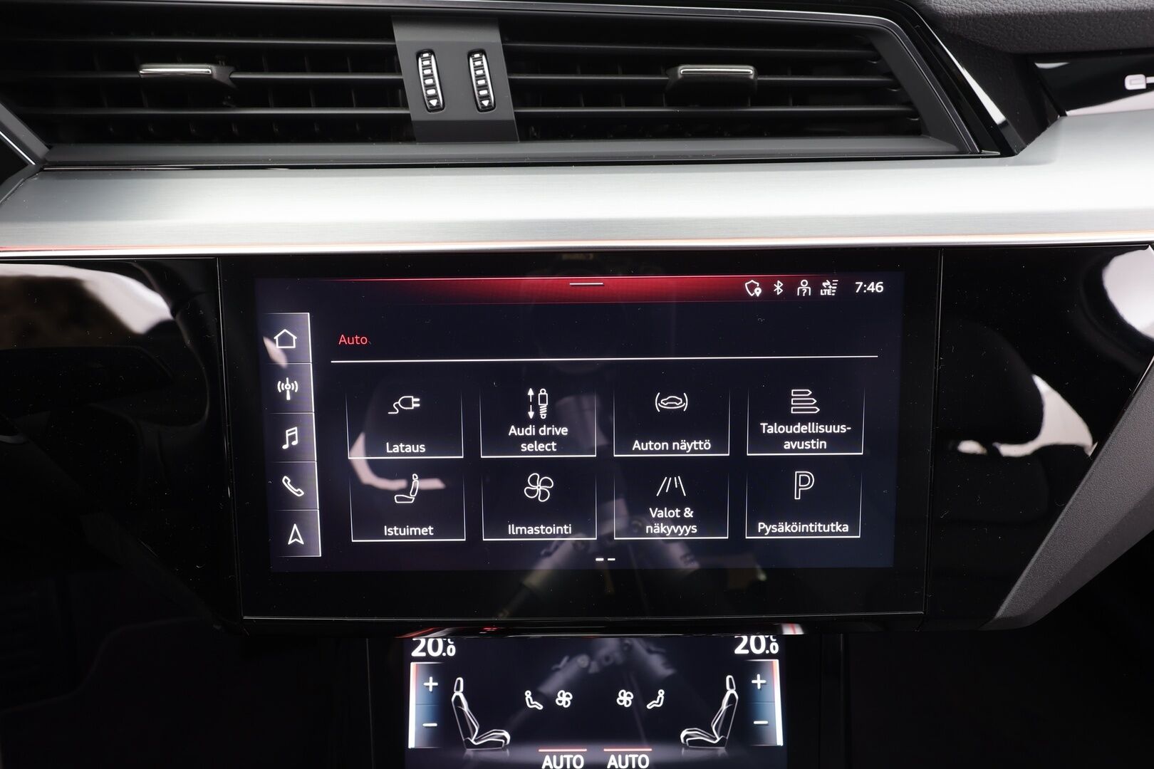 Audi Q8 e-tron 2024 50 quattro Launch Edition - | ACC | Lisälämmitin | Koukku | Ilma-Alusta | Matrix-LED | HUD | Muistipenkki | Keyless | Apple&Android | Merkkihuollettu | Kahdet Renkaat |