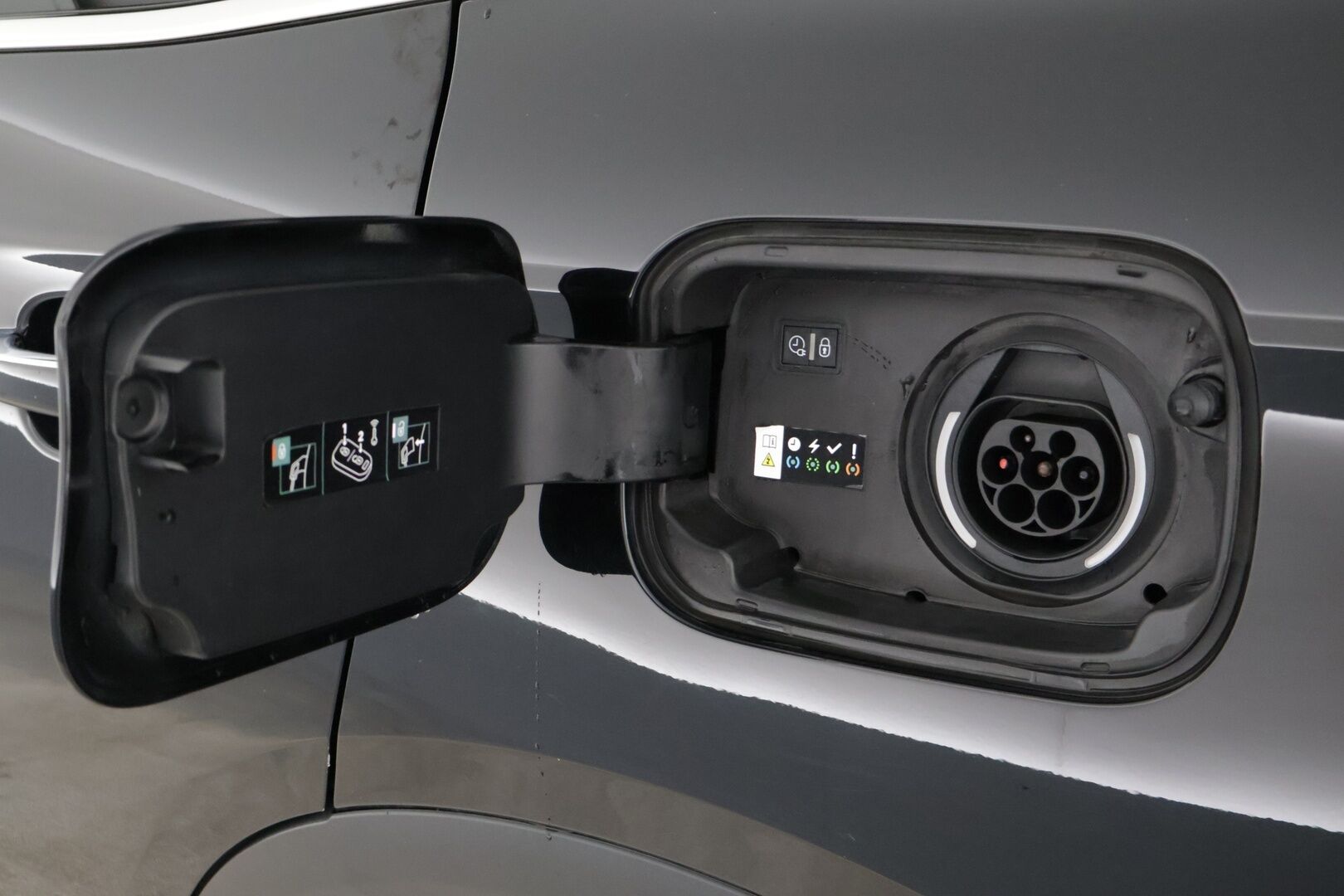 DS 7 2020 Crossback E-Tense Plug-in Hybrid Grand Chic Aut * Hierovat Sähköpenkit Muistilla / ACC / BLISS / Focal Audio System * - Hierovat Sähköpenkit Muistilla / ACC / BLISS / Focal Audio System 