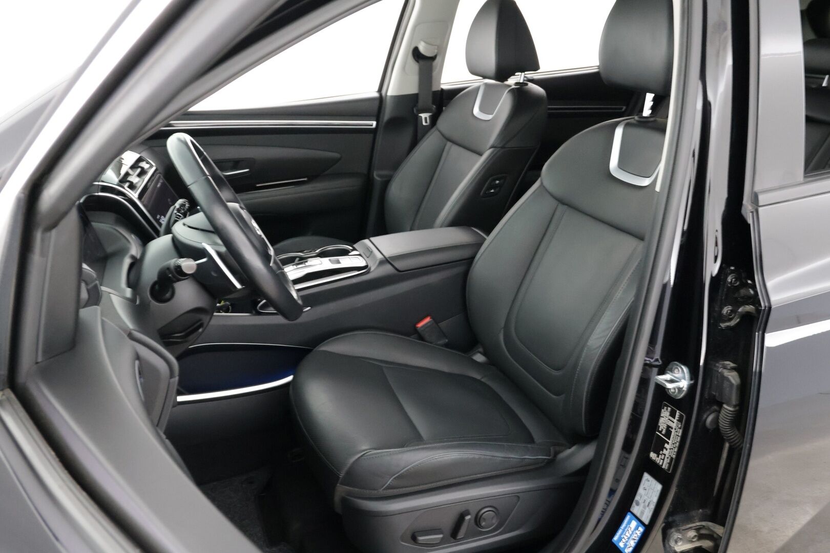 Hyundai Tucson 2022 1.6 T-GDi 180hv Hybrid 4WD Style / Esilämmitys / Ilmastoidut Muistinahat / 360° kamera / Smart Cruise / Koukku / Keyless - 2x alumiinivanteet / Huippurenkaat / Siisti