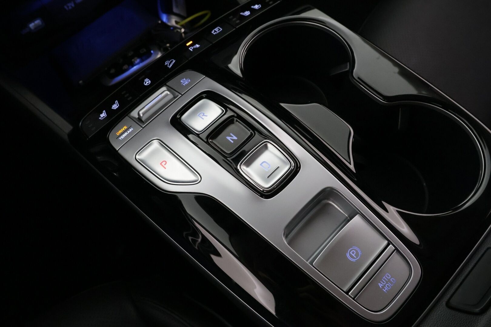 Hyundai Tucson 2022 1.6 T-GDi 180hv Hybrid 4WD Style / Esilämmitys / Ilmastoidut Muistinahat / 360° kamera / Smart Cruise / Koukku / Keyless - 2x alumiinivanteet / Huippurenkaat / Siisti