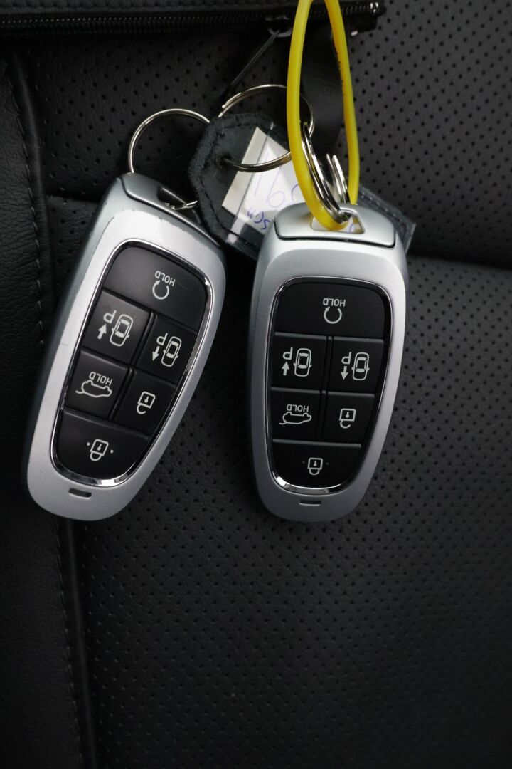 Hyundai Tucson 2022 1.6 T-GDi 180hv Hybrid 4WD Style / Esilämmitys / Ilmastoidut Muistinahat / 360° kamera / Smart Cruise / Koukku / Keyless - 2x alumiinivanteet / Huippurenkaat / Siisti