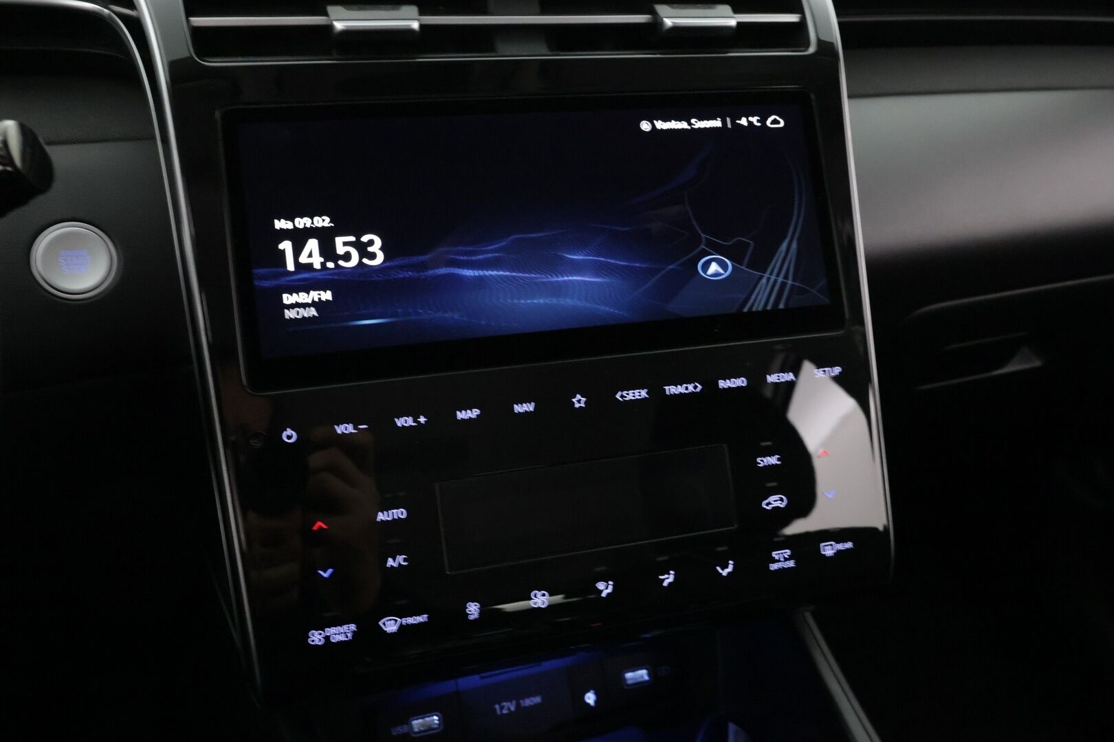 Hyundai Tucson 2022 1.6 T-GDi 180hv Hybrid 4WD Style / Esilämmitys / Ilmastoidut Muistinahat / 360° kamera / Smart Cruise / Koukku / Keyless - 2x alumiinivanteet / Huippurenkaat / Siisti