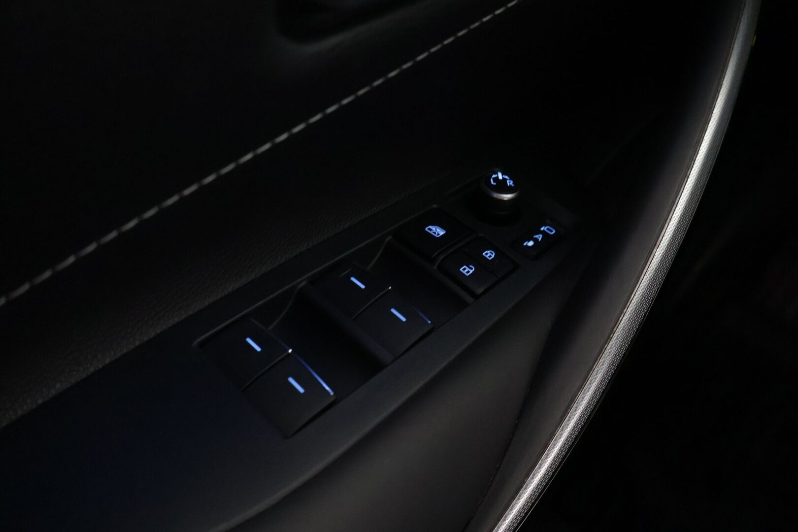 Toyota Corolla 2022 Touring Sports 1,8 Hybrid Style / Adapt. Vakkari / P-kamera / Ratinlämmitin / Lohko+sisäpuhallin / Sporttipenkit - *Pienet kilometrit - pienet kulut / 2x renkaat alumiinivanteilla / Fiksu käyttöauto*