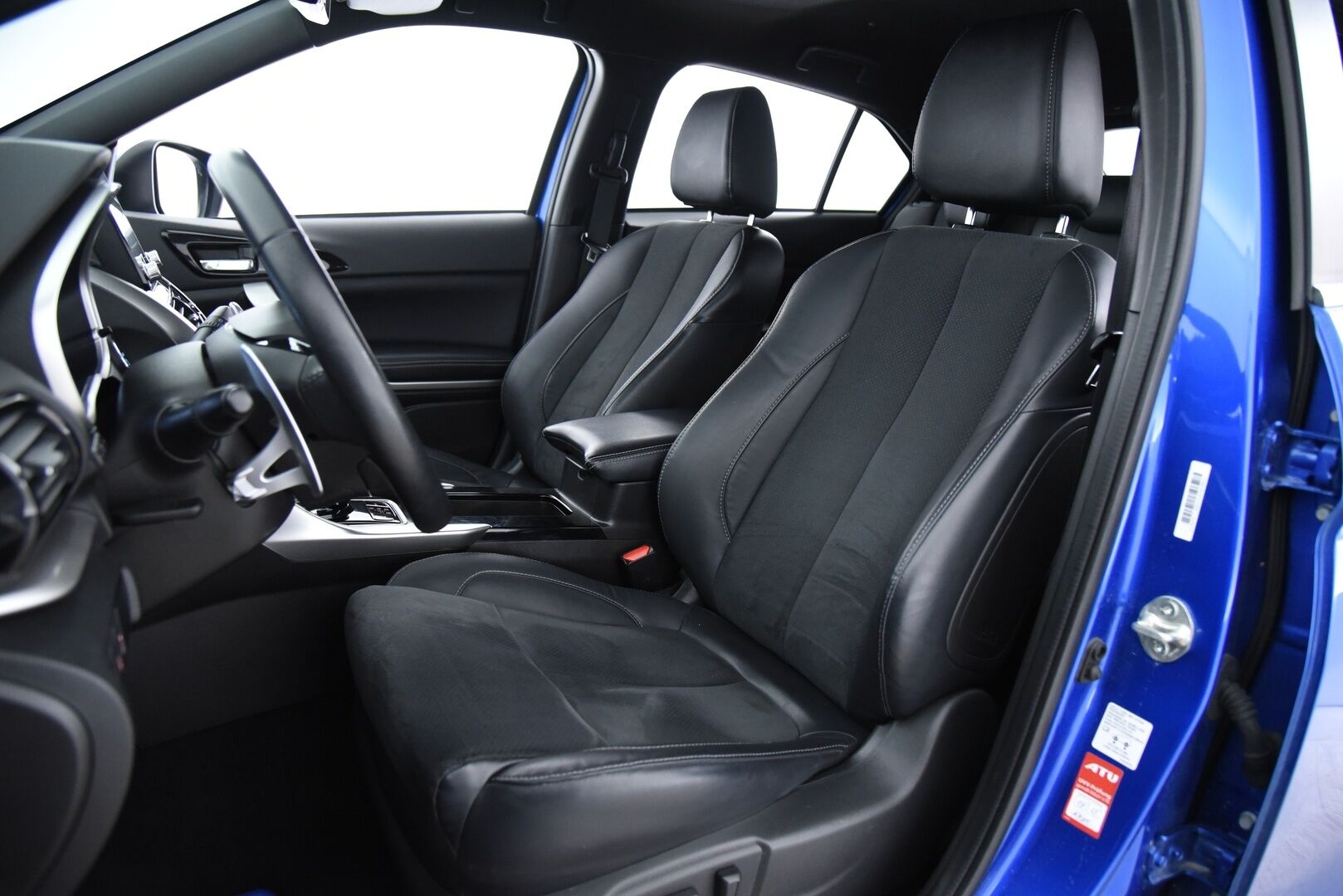 Mitsubishi Eclipse Cross 2023 2.4 PHEV Instyle 4WD / Adapt.vak / 360-kamera / LED / Navi / BLIS - 2x renkaat / huoltokirja