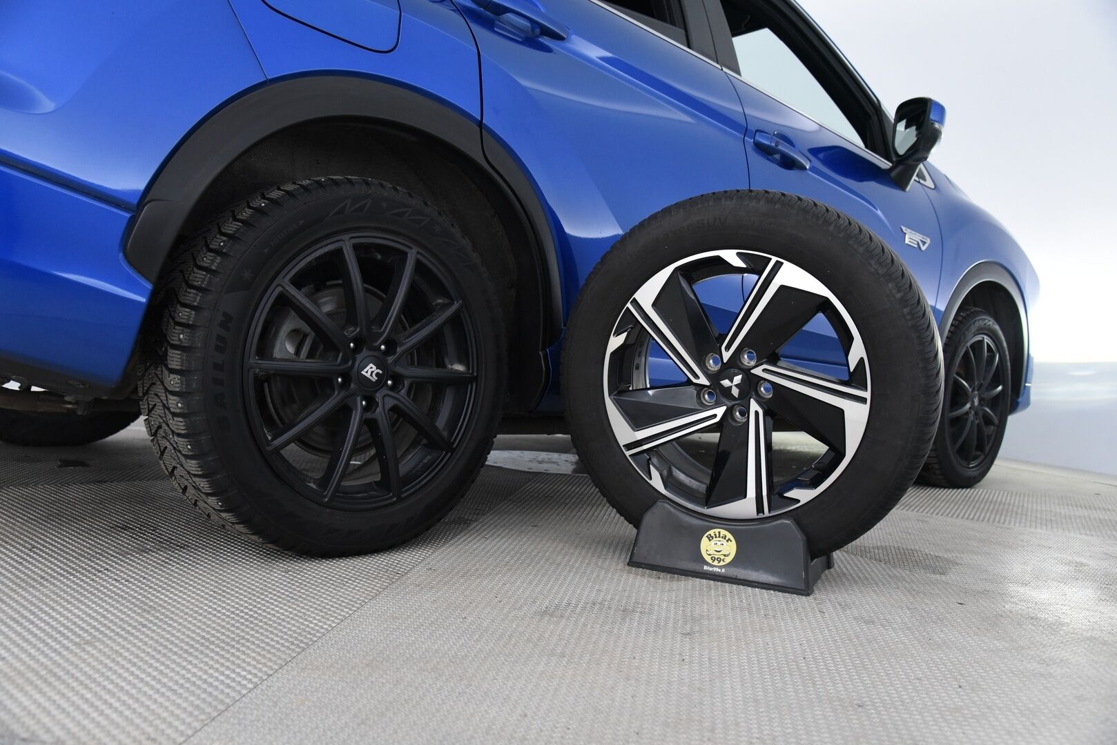 Mitsubishi Eclipse Cross 2023 2.4 PHEV Instyle 4WD / Adapt.vak / 360-kamera / LED / Navi / BLIS - 2x renkaat / huoltokirja