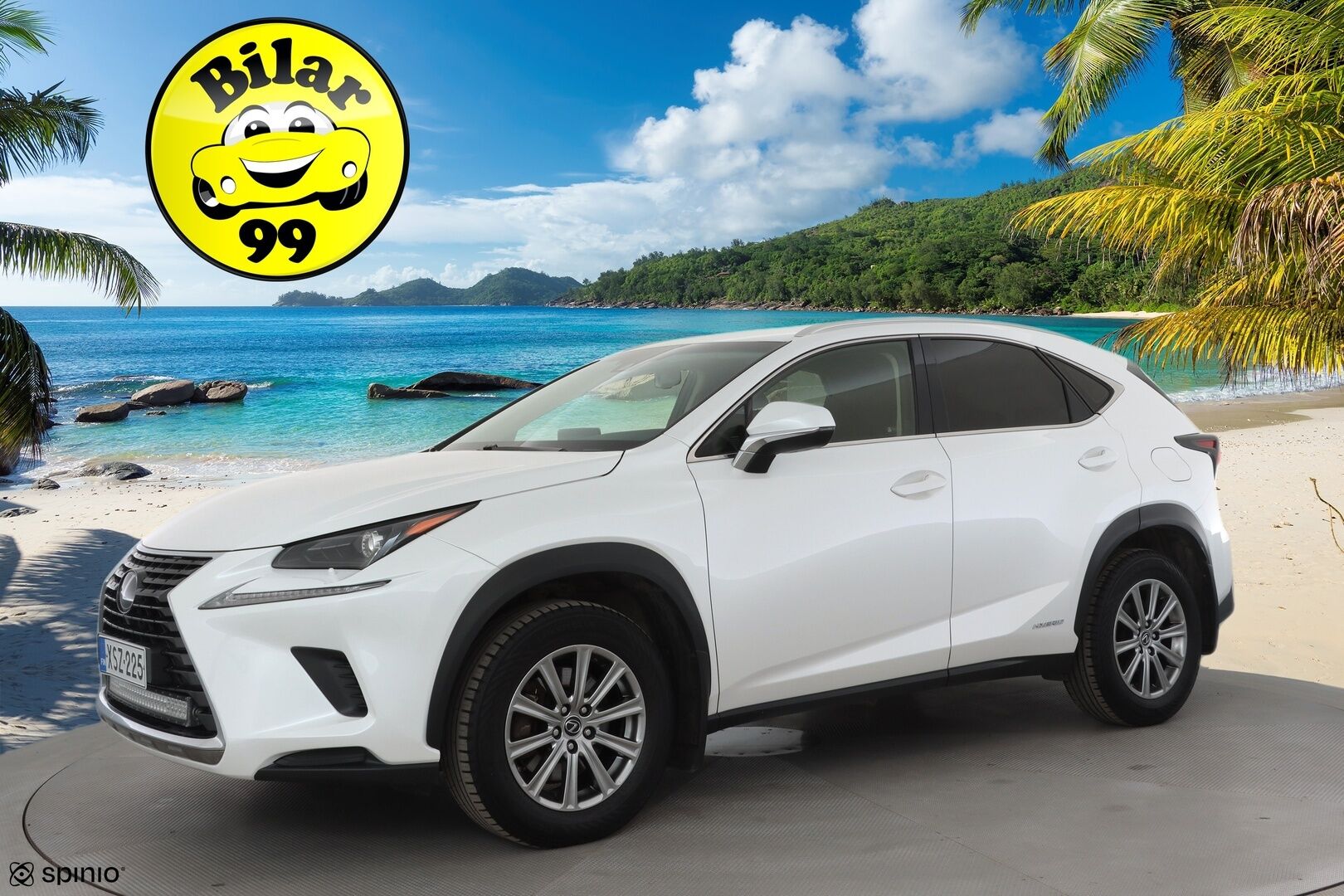 Lexus NX 2018 300h AWD Business * ACC / Puolinahat / Kaistavahti / P.kamera / LED / Apple&Android / Facelift * - Kahdet renkaat aluvanteilla / Merkkihuollettu - HULLUT AVAJAISHULINAT KORKOTARJOUS 3,29 %