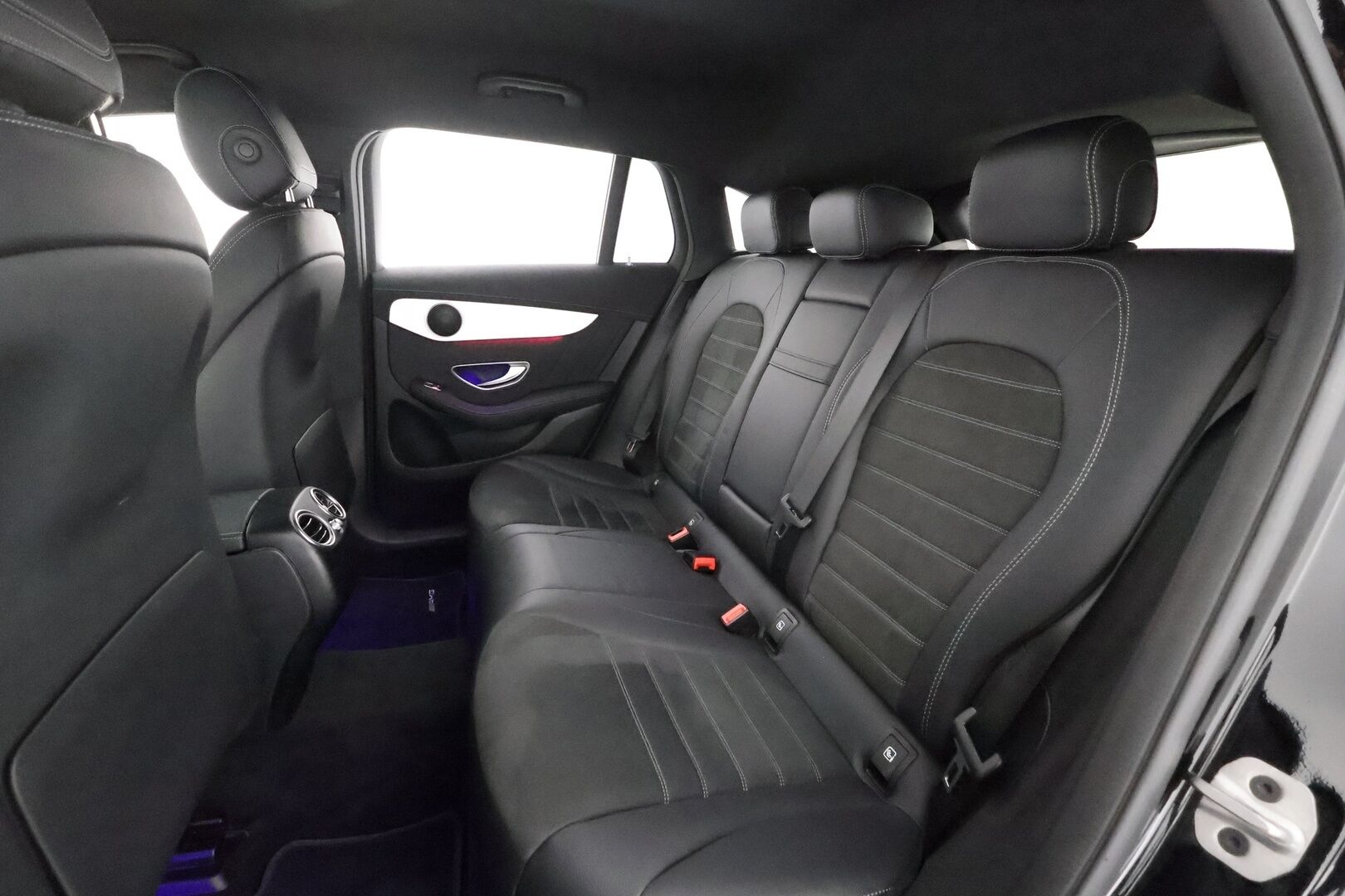 Mercedes-Benz EQC 2021 400 4Matic Edition AMG - | Distronic+ | Lisälämmitin | Koukku | Widescreen | LED | osasähköt | Puolinahat | P.Kamera | Keyless | Suomi-auto |