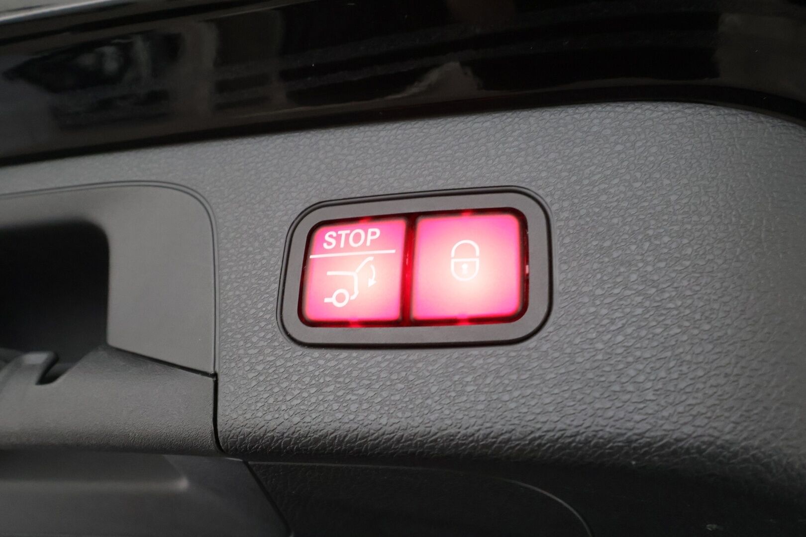 Mercedes-Benz EQC 2021 400 4Matic Edition AMG - | Distronic+ | Lisälämmitin | Koukku | Widescreen | LED | osasähköt | Puolinahat | P.Kamera | Keyless | Suomi-auto |