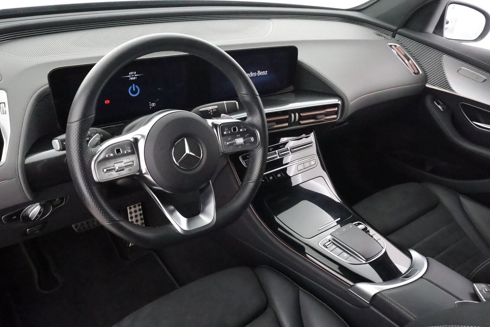 Mercedes-Benz EQC 2021 400 4Matic Edition AMG - | Distronic+ | Lisälämmitin | Koukku | Widescreen | LED | osasähköt | Puolinahat | P.Kamera | Keyless | Suomi-auto |