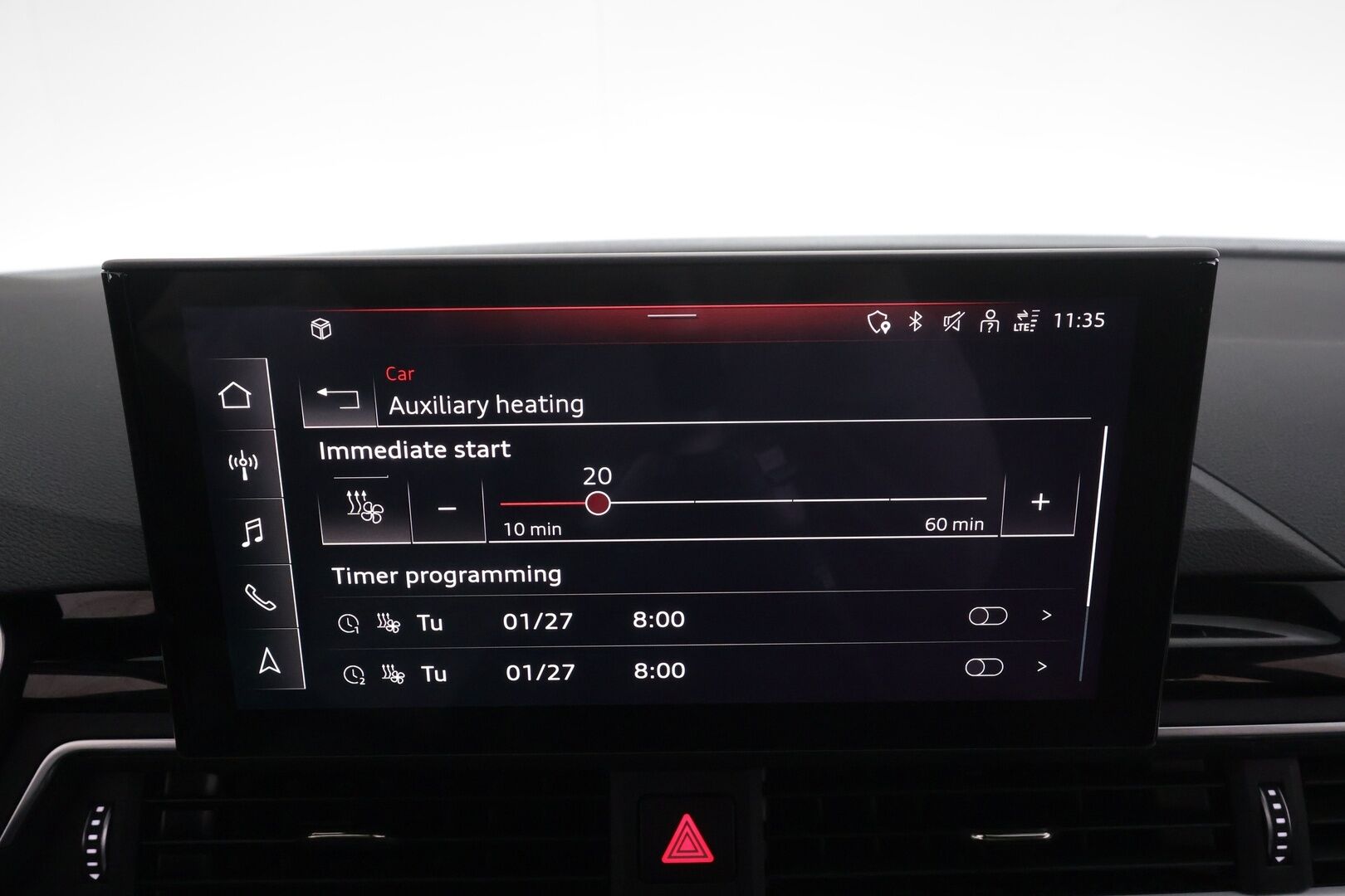 Audi A4 2021 Sedan Business S line 40 TFSI 150 kW MHEV quattro S tronic * ACC / Webasto / Matrix LED / P.kamera / Koukku * - S-line sisä- ja ulkopaketilla! / Kahdet renkaat aluvanteilla