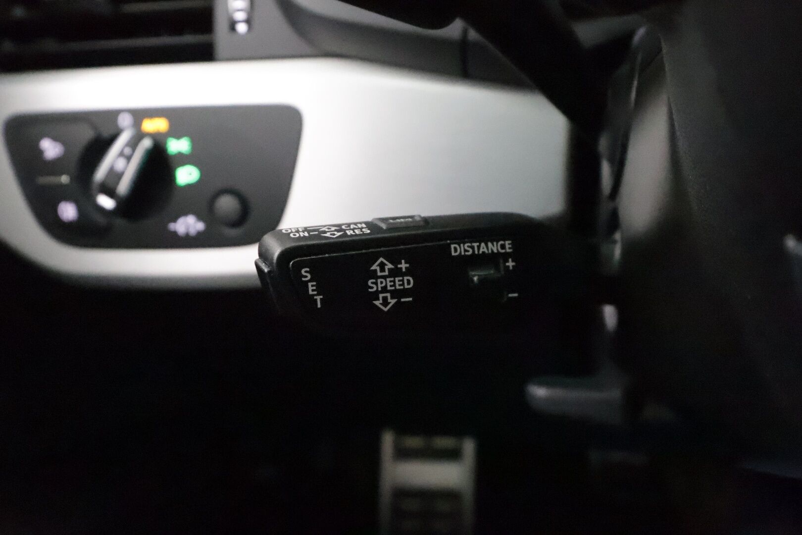 Audi A4 2021 Sedan Business S line 40 TFSI 150 kW MHEV quattro S tronic * ACC / Webasto / Matrix LED / P.kamera / Koukku * - S-line sisä- ja ulkopaketilla! / Kahdet renkaat aluvanteilla - HULLUT AVAJAISHULINAT KORKOTARJOUS 3,29 %