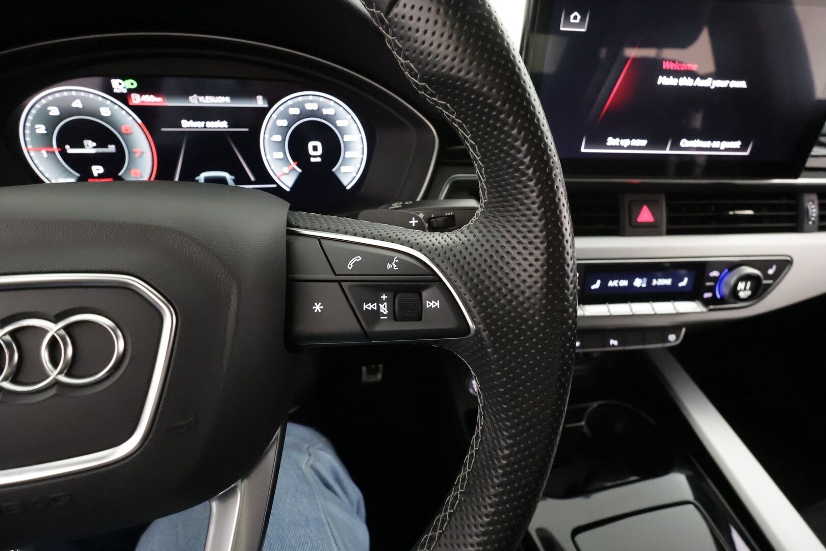 Audi A4 2021 Sedan Business S line 40 TFSI 150 kW MHEV quattro S tronic * ACC / Webasto / Matrix LED / P.kamera / Koukku * - S-line sisä- ja ulkopaketilla! / Kahdet renkaat aluvanteilla - HULLUT AVAJAISHULINAT KORKOTARJOUS 3,29 %