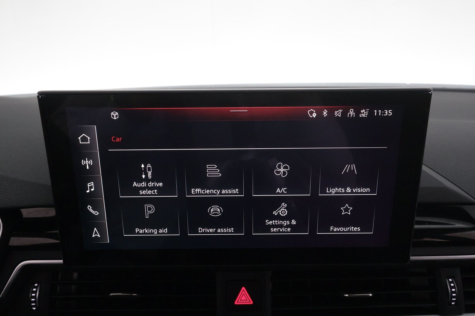 Audi A4 2021 Sedan Business S line 40 TFSI 150 kW MHEV quattro S tronic * ACC / Webasto / Matrix LED / P.kamera / Koukku * - S-line sisä- ja ulkopaketilla! / Kahdet renkaat aluvanteilla