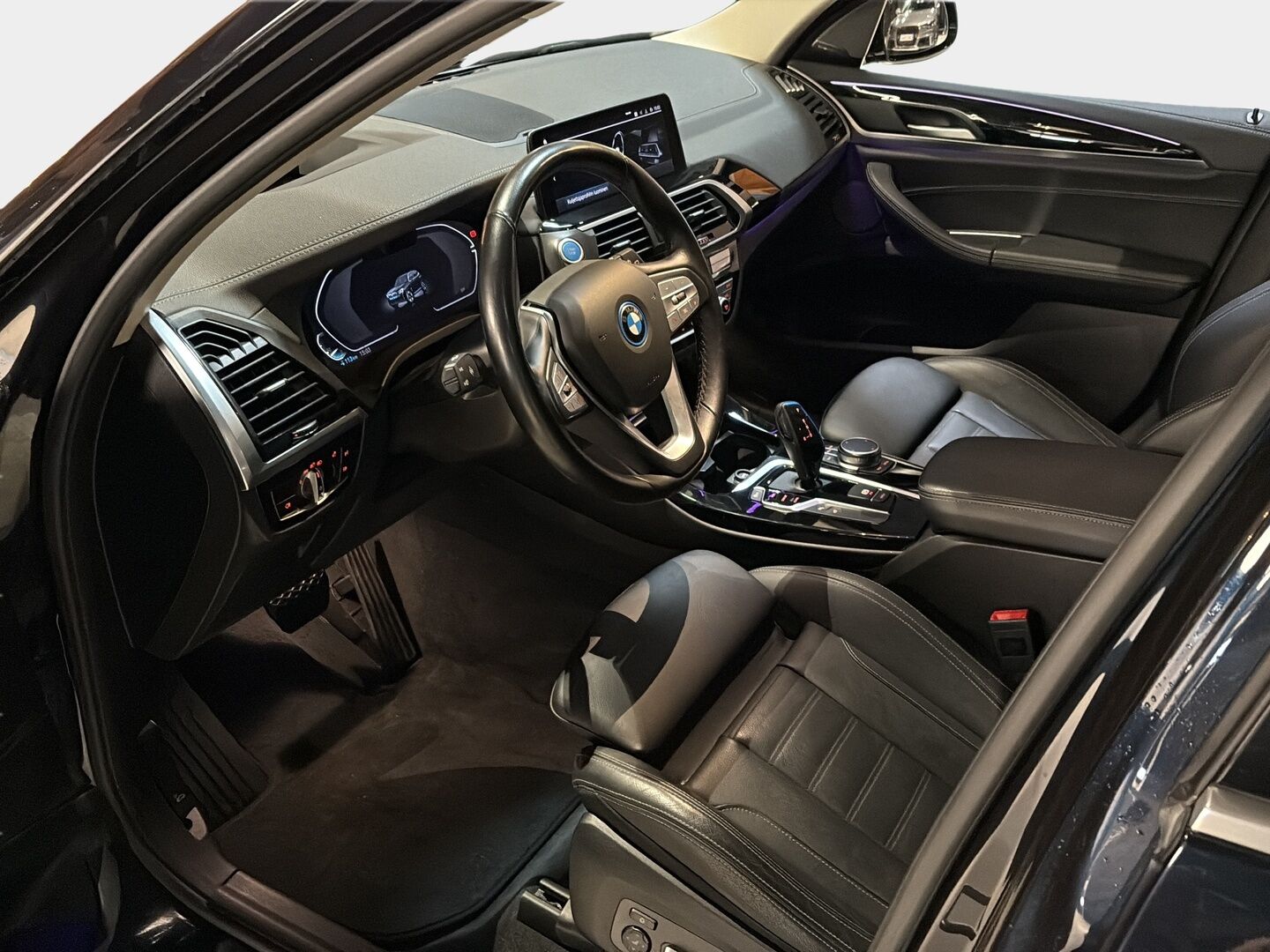 BMW iX3 2021 G08 Charged Plus - ACC | HUD | 360° | H&K | Koukku | Adapt.LED | Panorama | Muistipenkki | Comfort Access | Sporttinahat