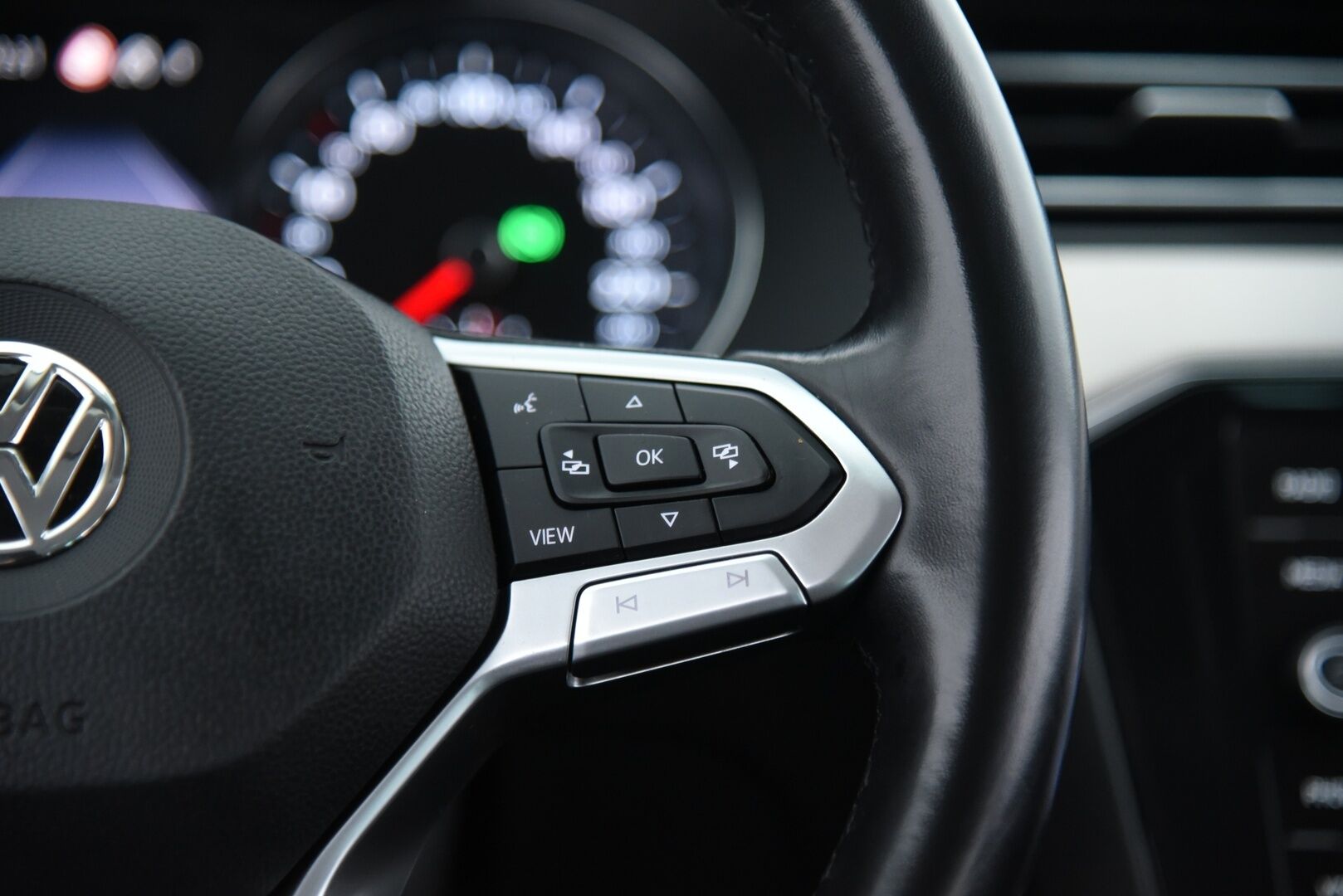 Volkswagen Passat 2020 Variant R-Line 2,0 TDI SCR 140 kW 4MOTION DSG-automaatti / Webasto / Adapt.vakkari / Koukku / Kaistanpitoavustin / P.kamera - Hihna vaihdettu 12/25 / 2x Alumiinivanteet !