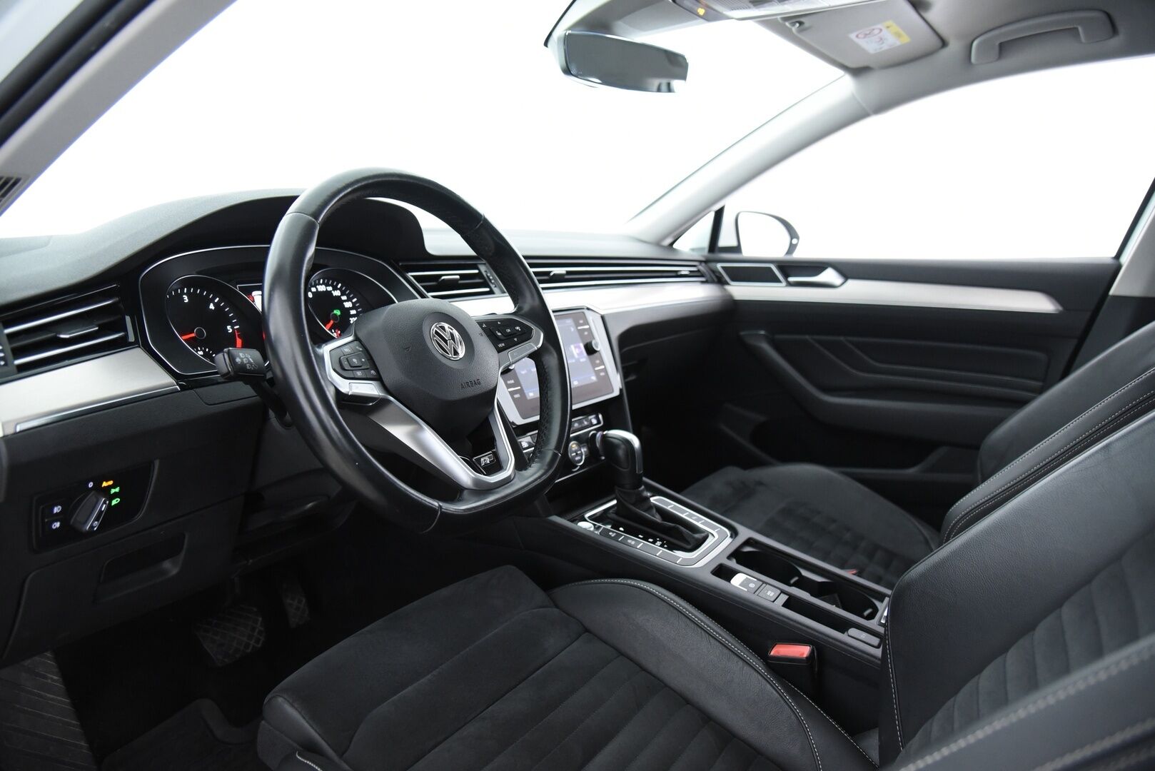 Volkswagen Passat 2020 Variant R-Line 2,0 TDI SCR 140 kW 4MOTION DSG-automaatti / Webasto / Adapt.vakkari / Koukku / Kaistanpitoavustin / P.kamera - Hihna vaihdettu 12/25 / 2x Alumiinivanteet !