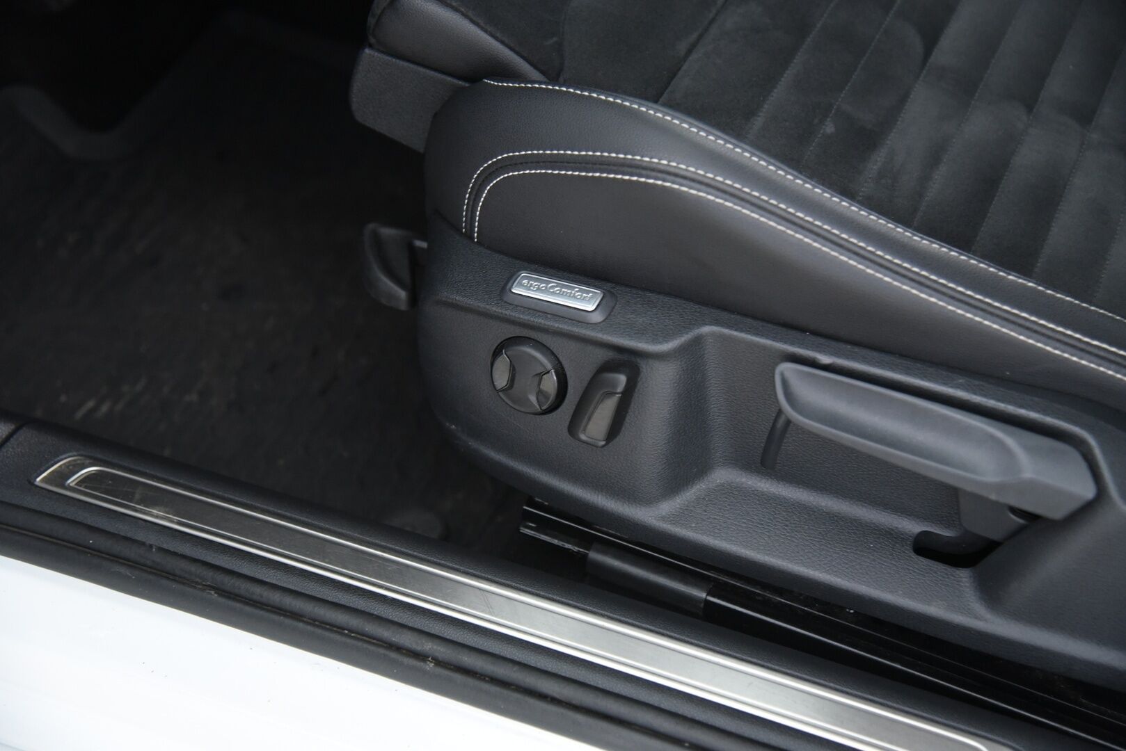 Volkswagen Passat 2020 Variant R-Line 2,0 TDI SCR 140 kW 4MOTION DSG-automaatti / Webasto / Adapt.vakkari / Koukku / Kaistanpitoavustin / P.kamera - Hihna vaihdettu 12/25 / 2x Alumiinivanteet !