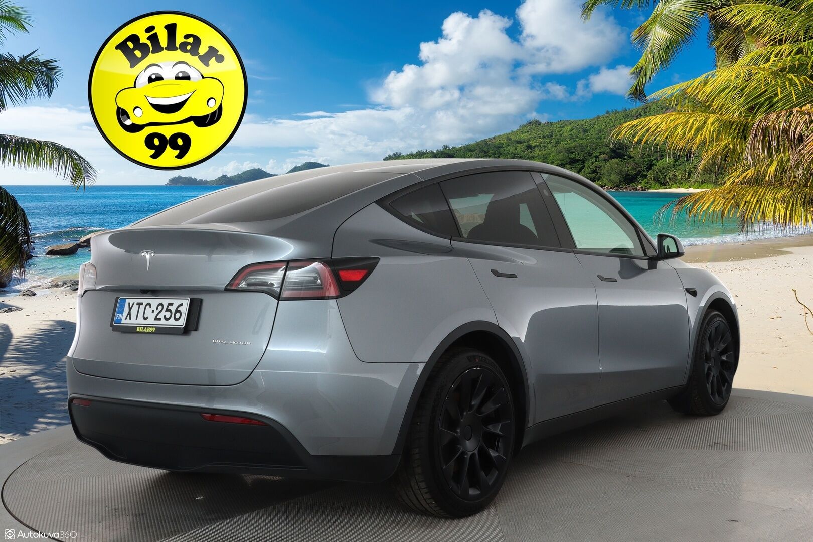Tesla Model Y 2025 Long Range AWD **Koukku / Matrix LED / Autopilot / Lasikatto / P.kamera / Premium Audio** - 3,99 % KORKOTARJOUS TÄHÄN AUTOON - Quicksilver metalliväri / 1-om. Suomi-auto / Kahdet renkaat vanteilla