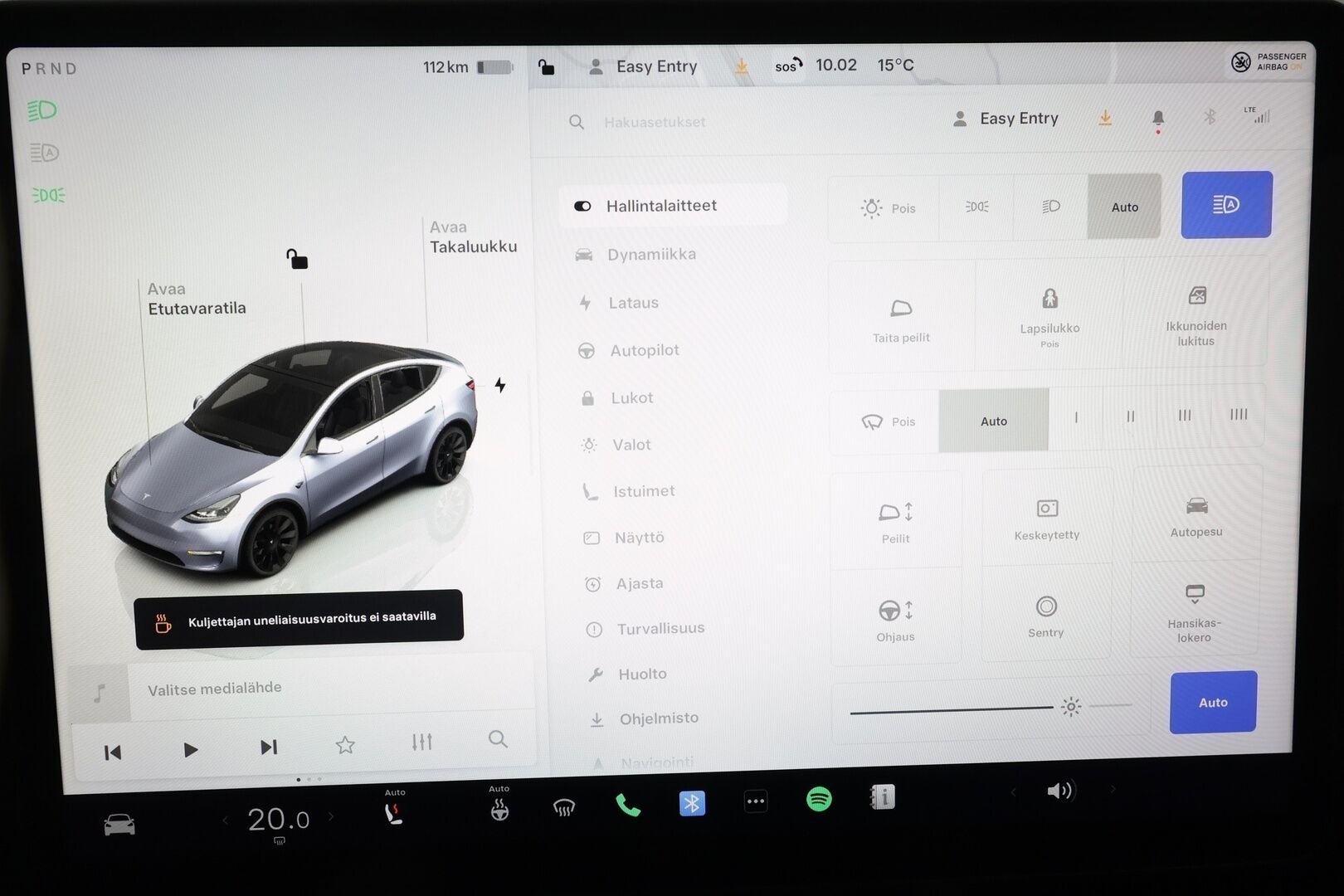 Tesla Model Y 2025 Long Range AWD **Koukku / Matrix LED / Autopilot / Lasikatto / P.kamera / Premium Audio** - 3,99 % KORKOTARJOUS TÄHÄN AUTOON - Quicksilver metalliväri / 1-om. Suomi-auto / Kahdet renkaat vanteilla