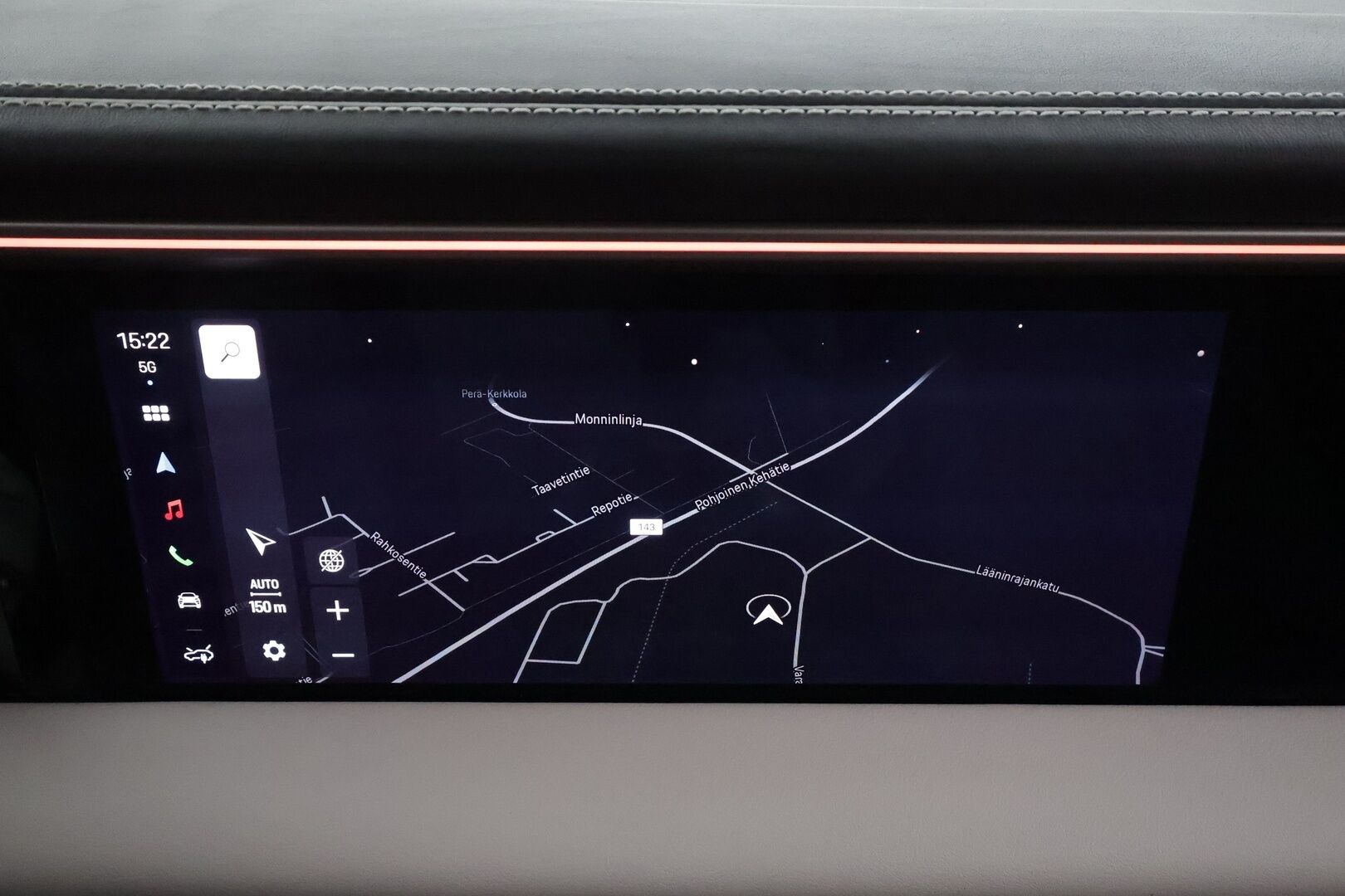 Porsche Macan 2024 4 * ACC / ILP / Bose / Koukku / PASM / Ratinlämmitin / Viihdenäyttö / Sähköpenkit / Vaaleat nahat * - 1.Om Suomi-auto / Kahdet renkaat aluvanteilla / Merkkihuollettu