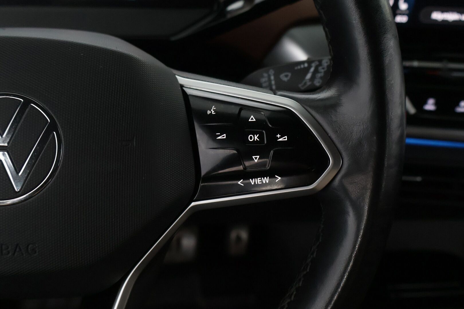 Volkswagen ID.4 2021 PRO 150 KW (AC) 5ov - ACC | P.Kamera | ALV | Taittuva koukku | Matrix-LED | Ratinlämmitys