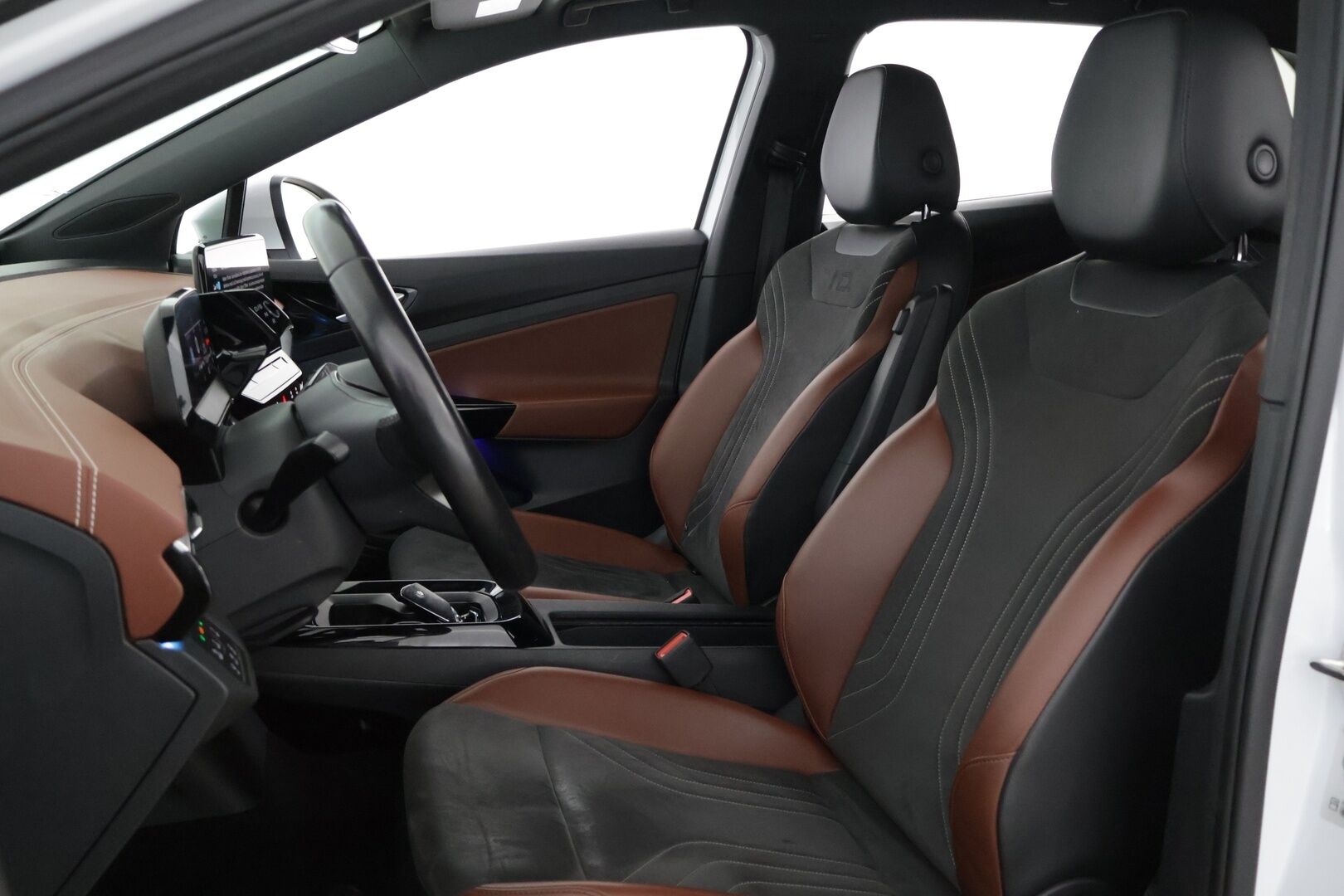 Volkswagen ID.4 2021 ID.4 PRO 150 KW Farmari (AC) 5ov A * / Adapt.vakkari / Peruutuskamera / ALV / Taittuva vetokoukku / Matrix Led / Ratinlämmitys / * - Alvillinen ID4 - HULLUT AVAJAISHULINAT KORKOTARJOUS 3,29 %