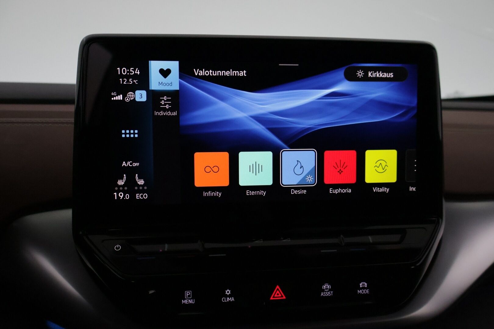 Volkswagen ID.4 2021 ID.4 PRO 150 KW Farmari (AC) 5ov A * / Adapt.vakkari / Peruutuskamera / ALV / Taittuva vetokoukku / Matrix Led / Ratinlämmitys / * - Alvillinen ID4 - HULLUT AVAJAISHULINAT KORKOTARJOUS 3,29 %